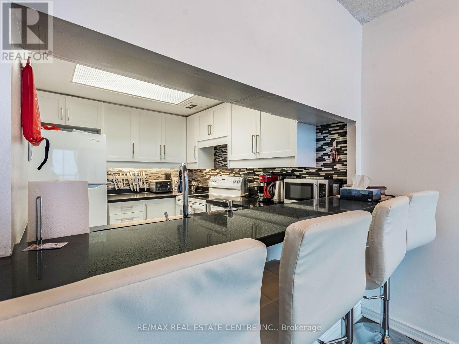 1616 - 250 Webb Drive, Mississauga, Ontario  L5B 3Z4 - Photo 15 - W13512218