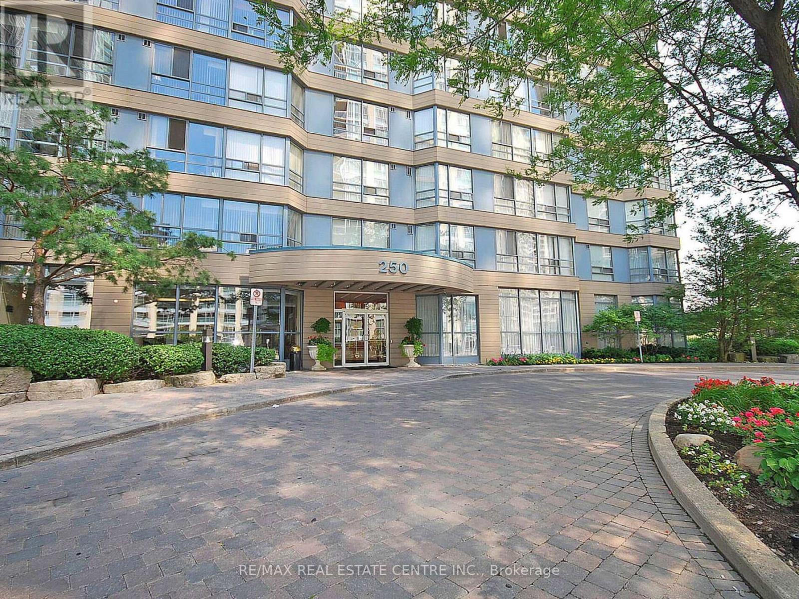 1616 - 250 Webb Drive, Mississauga, Ontario  L5B 3Z4 - Photo 3 - W13512218