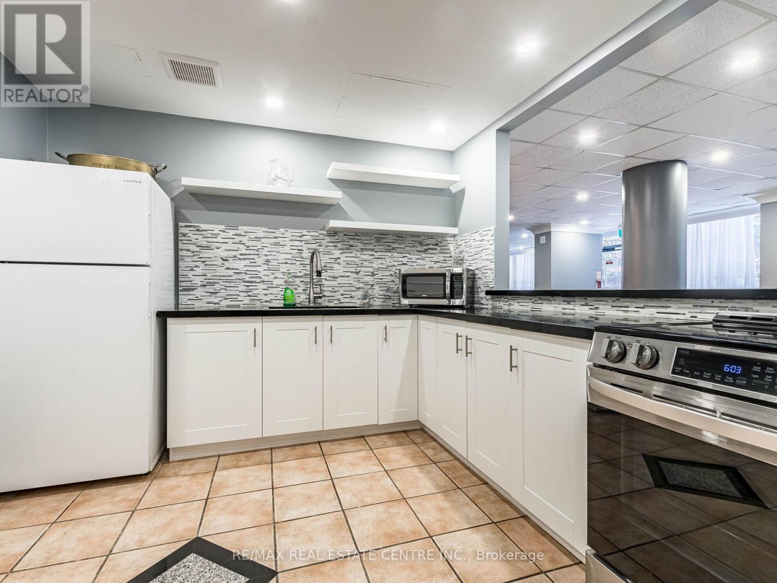 1616 - 250 Webb Drive, Mississauga, Ontario  L5B 3Z4 - Photo 49 - W13512218