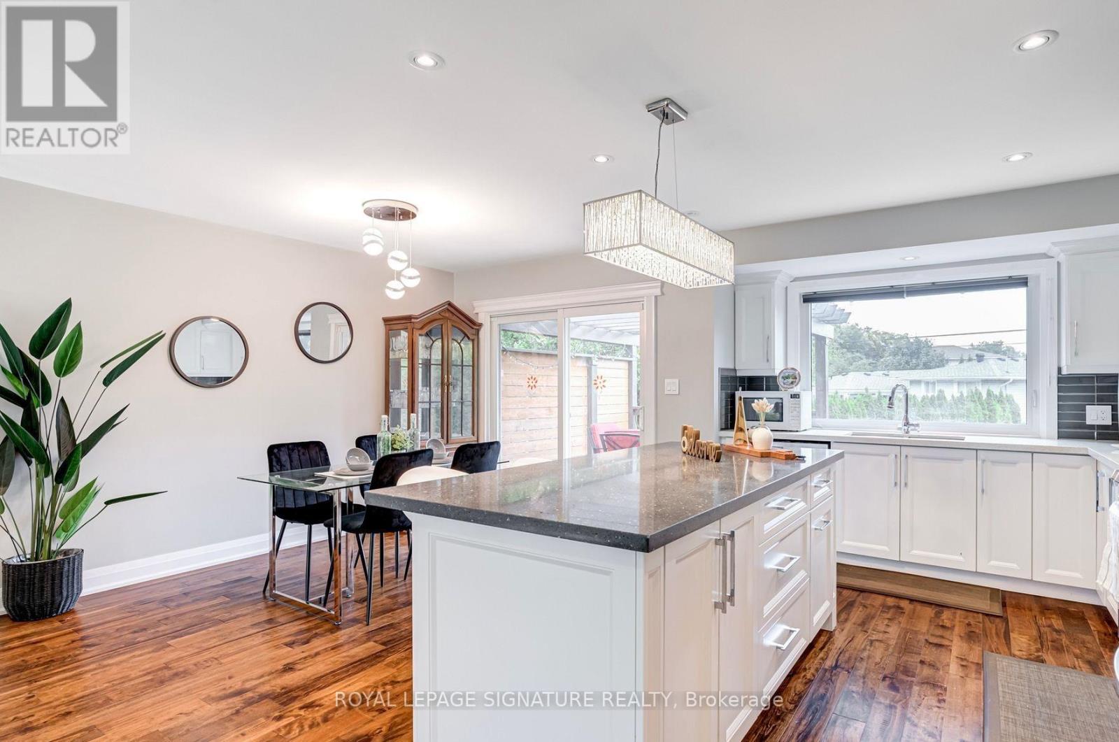 625 Braemore Road, Burlington, Ontario  L7N 3E6 - Photo 5 - W13512260