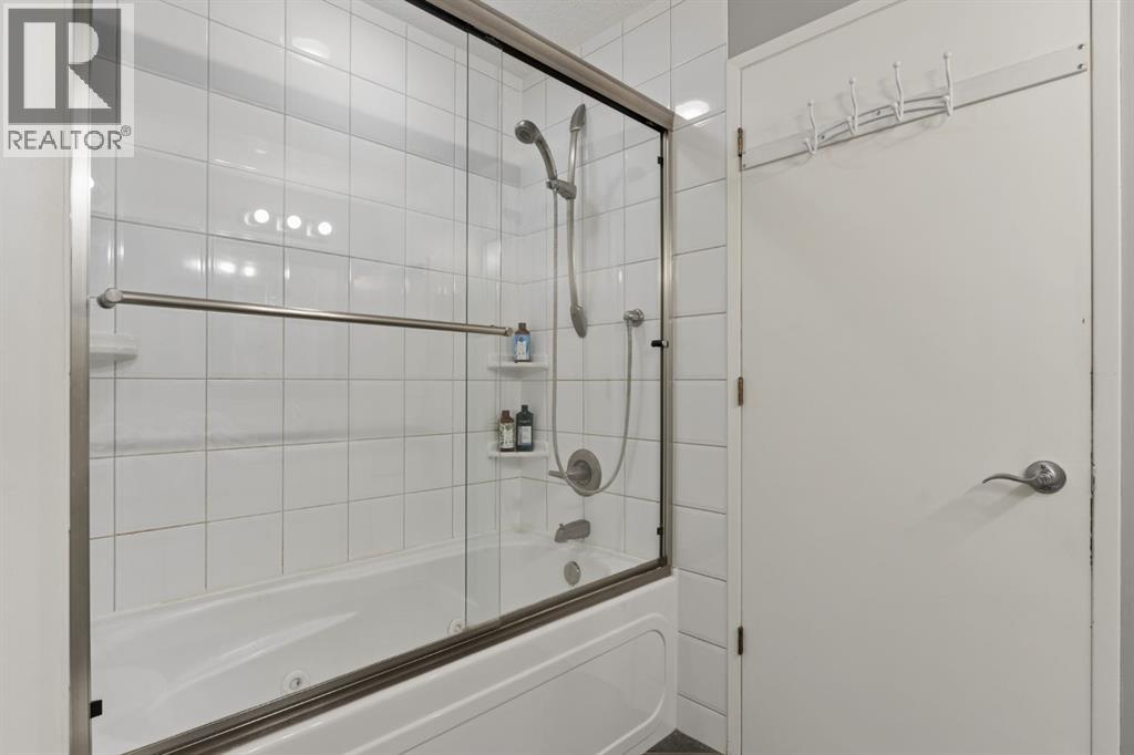 692 Woodpark Boulevard SW, Calgary, Alberta  T2E 3R7 - Photo 29 - A2325814