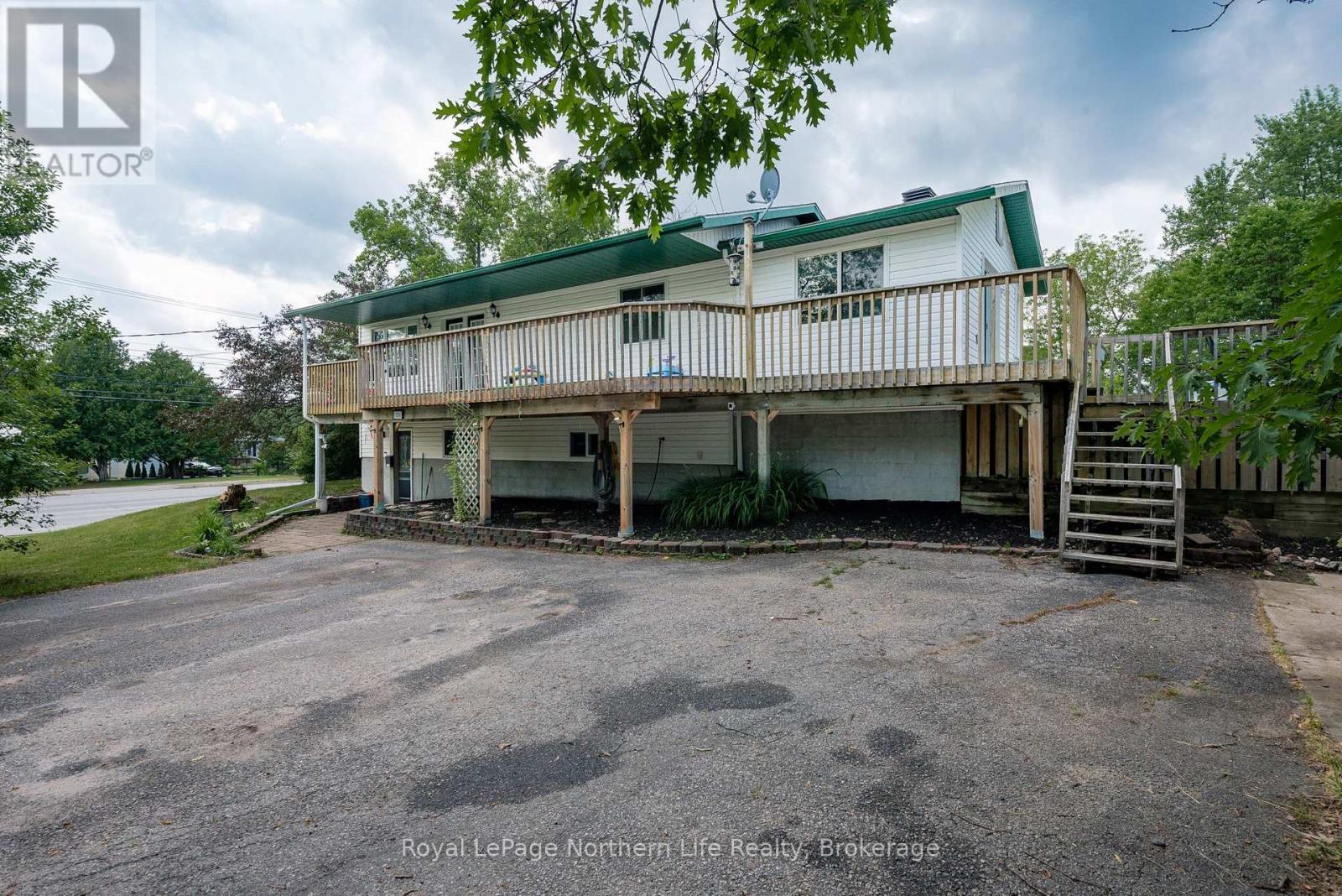 1006 Lakeshore Drive, North Bay, Ontario  P1A 2H3 - Photo 4 - X13512580
