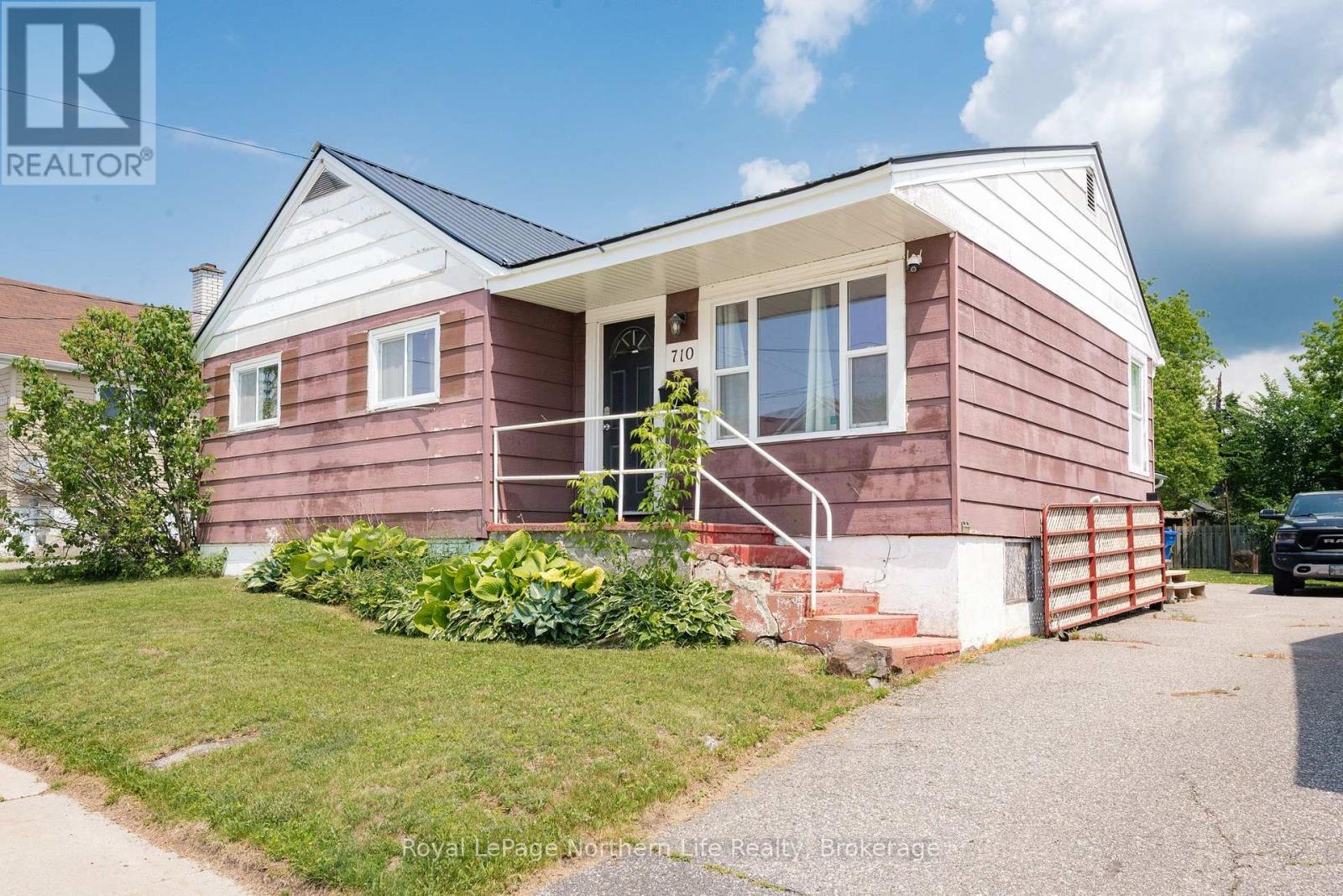 710 GALT STREET, North Bay, Ontario