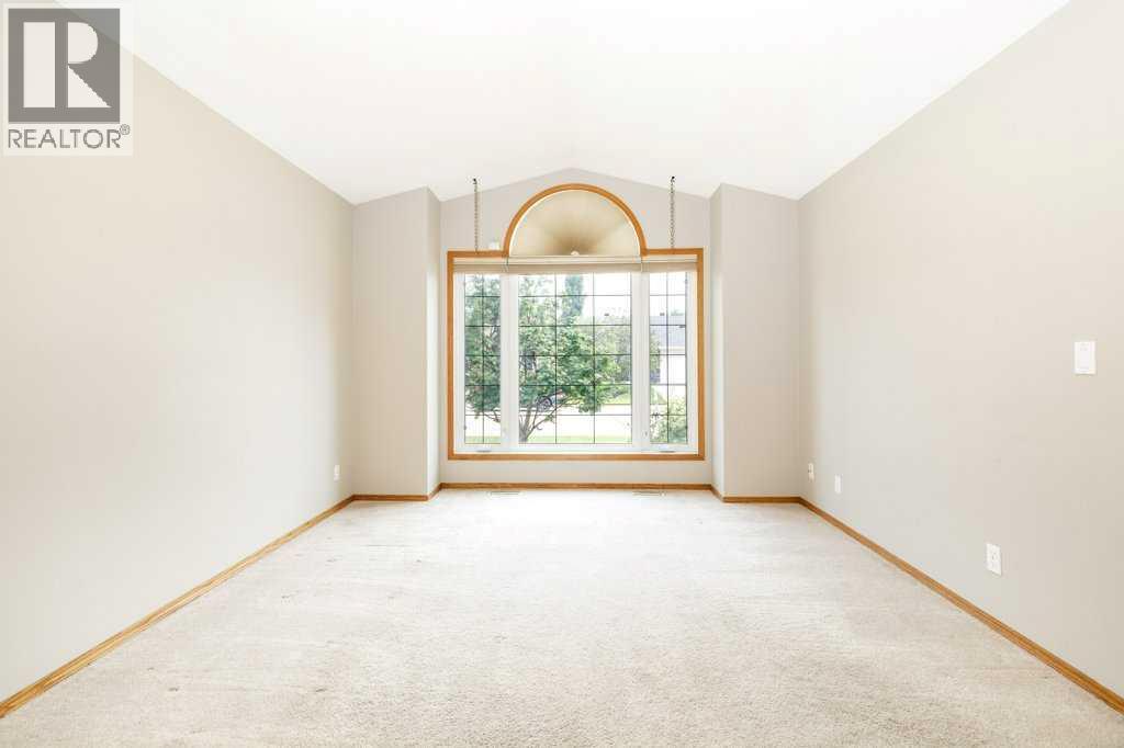 6 Densmore Crescent, Red Deer, Alberta  T4R 2L8 - Photo 4 - A2325873