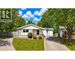22 BLACKHORNE Crescent, Kitchener, Ontario