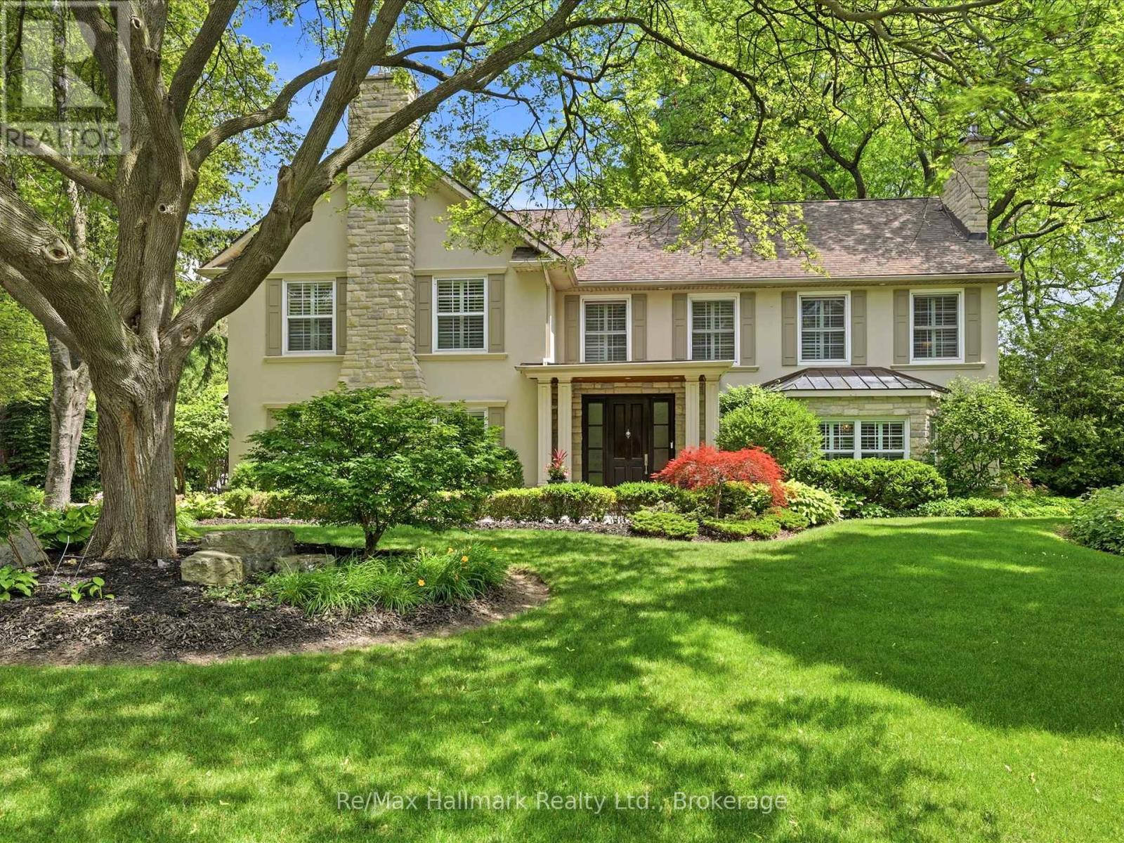 153 CAIRNCROFT ROAD, Oakville, Ontario