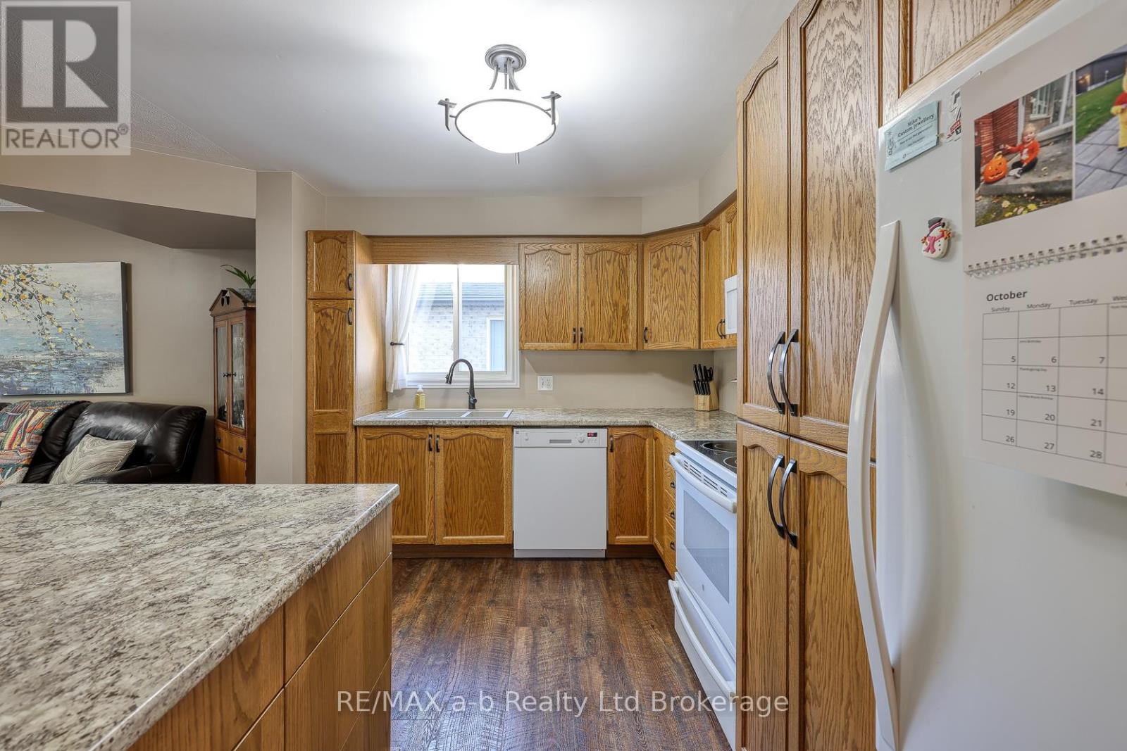 11 Cornish Crescent, Ingersoll, Ontario N5C 4C9 - Photo 4 - X13512640