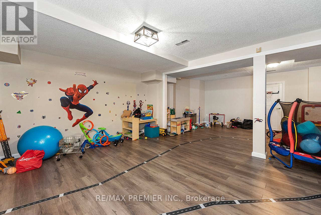 4 Bourbon Road, Vaughan, Ontario  L4L 6Y6 - Photo 33 - N13511534