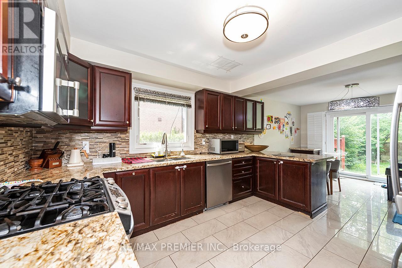 4 Bourbon Road, Vaughan, Ontario  L4L 6Y6 - Photo 9 - N13511534