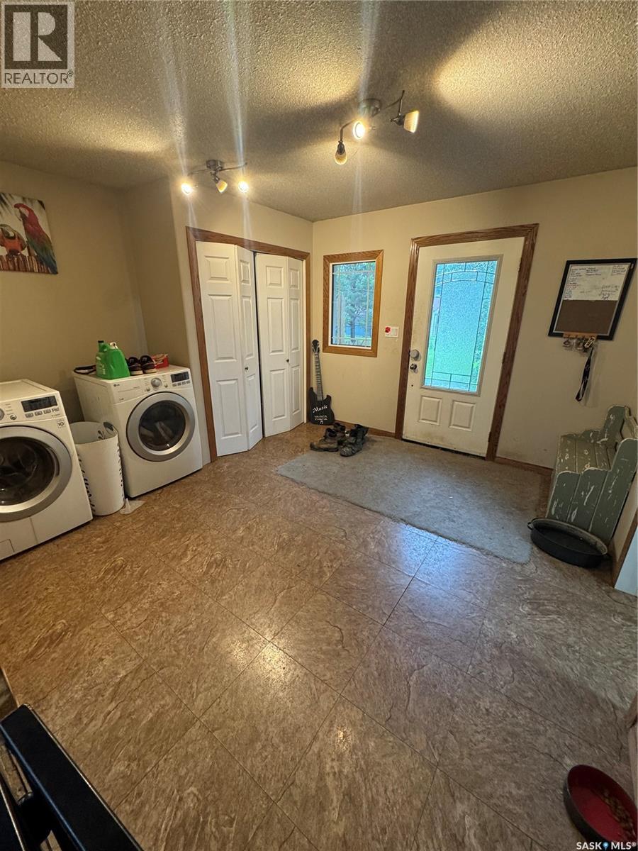 305 2nd Street N, Spalding, Saskatchewan  S0K 4C0 - Photo 9 - SK041264