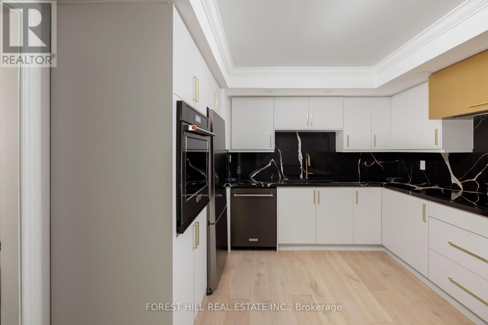 404 - 164 Cumberland Street, Toronto, Ontario  M5R 1A8 - Photo 15 - C13512454
