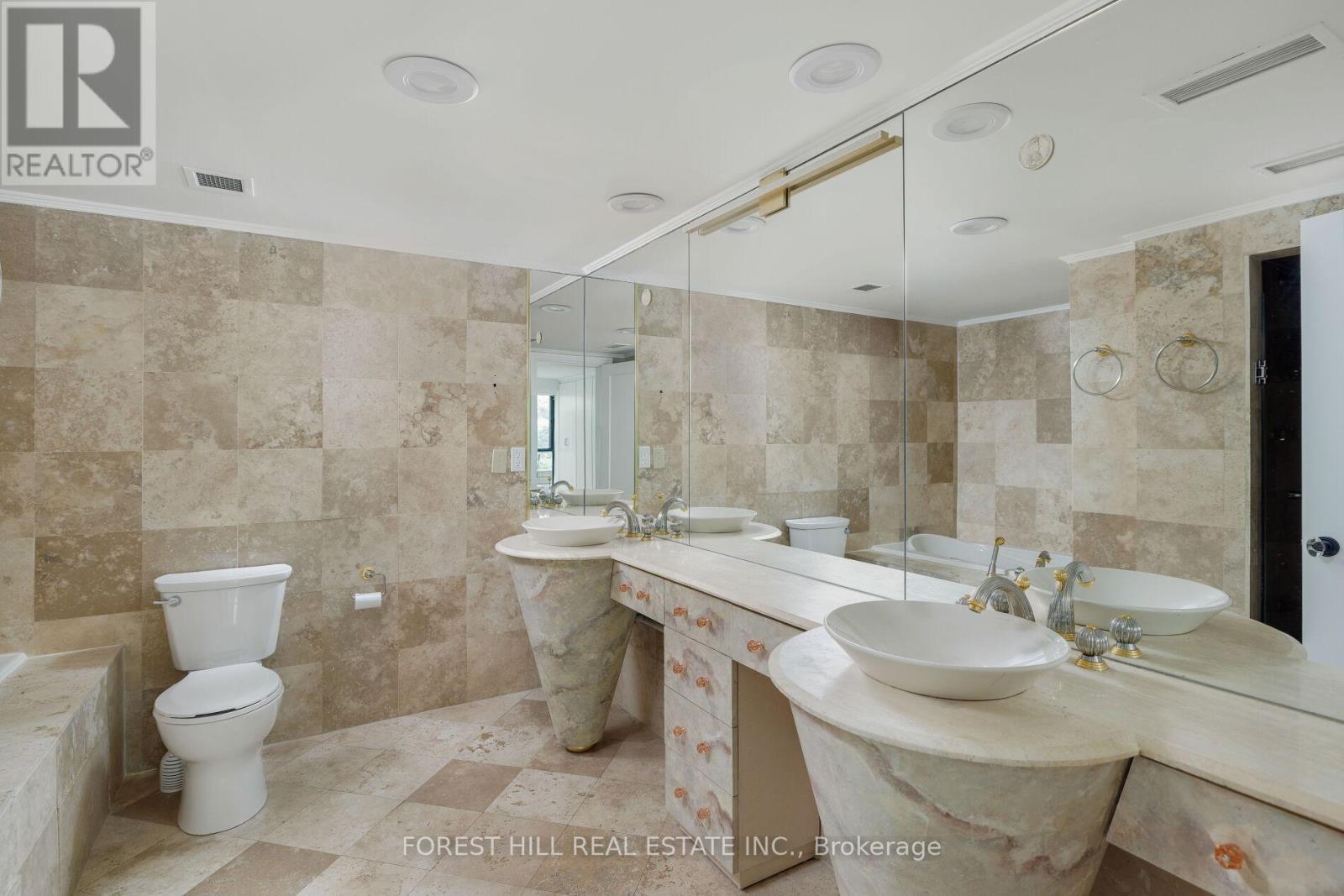 404 - 164 Cumberland Street, Toronto, Ontario  M5R 1A8 - Photo 22 - C13512454