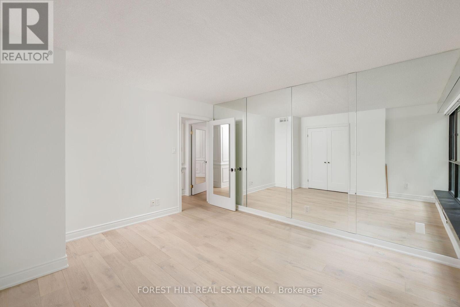 404 - 164 Cumberland Street, Toronto, Ontario  M5R 1A8 - Photo 28 - C13512454
