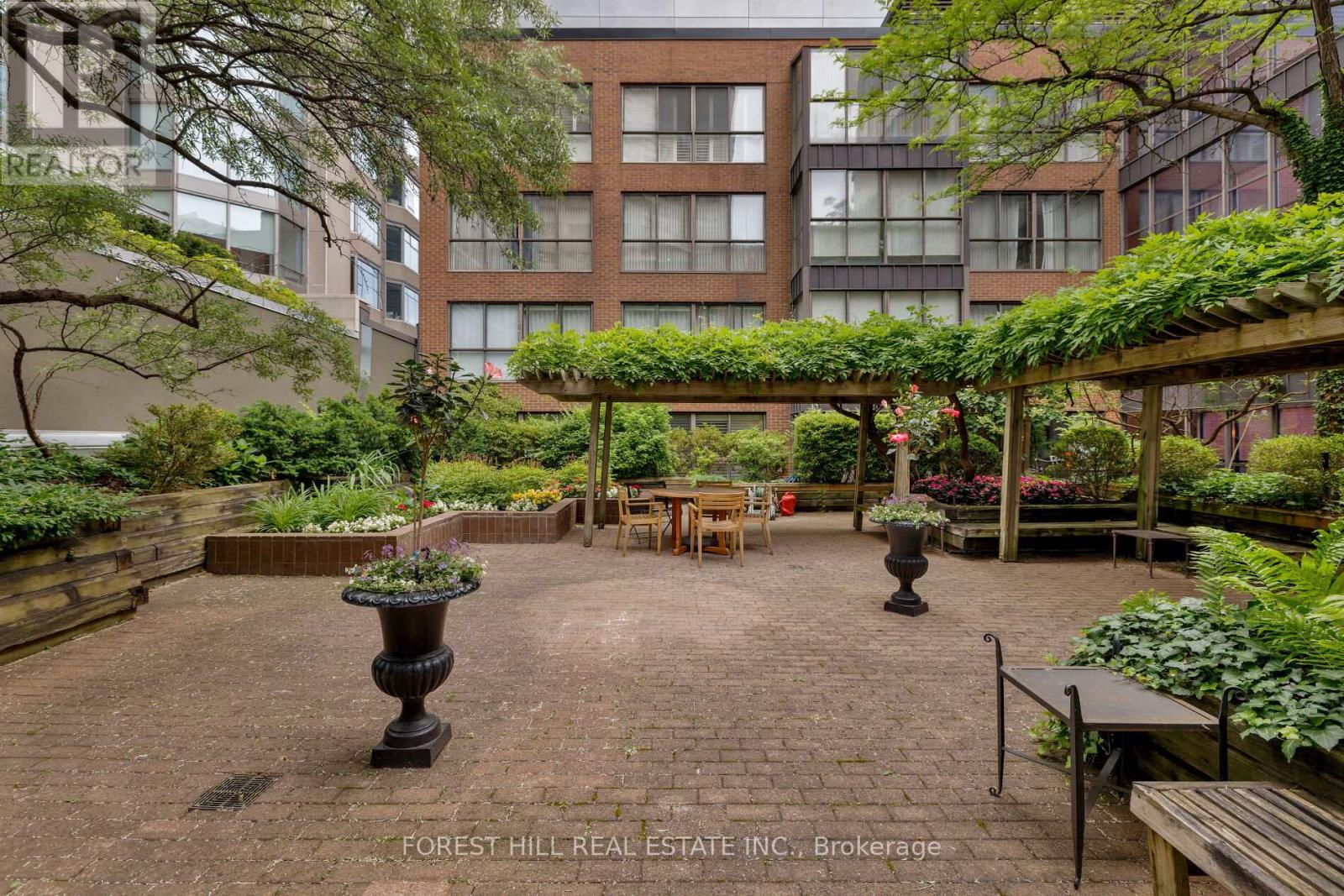 404 - 164 Cumberland Street, Toronto, Ontario  M5R 1A8 - Photo 37 - C13512454