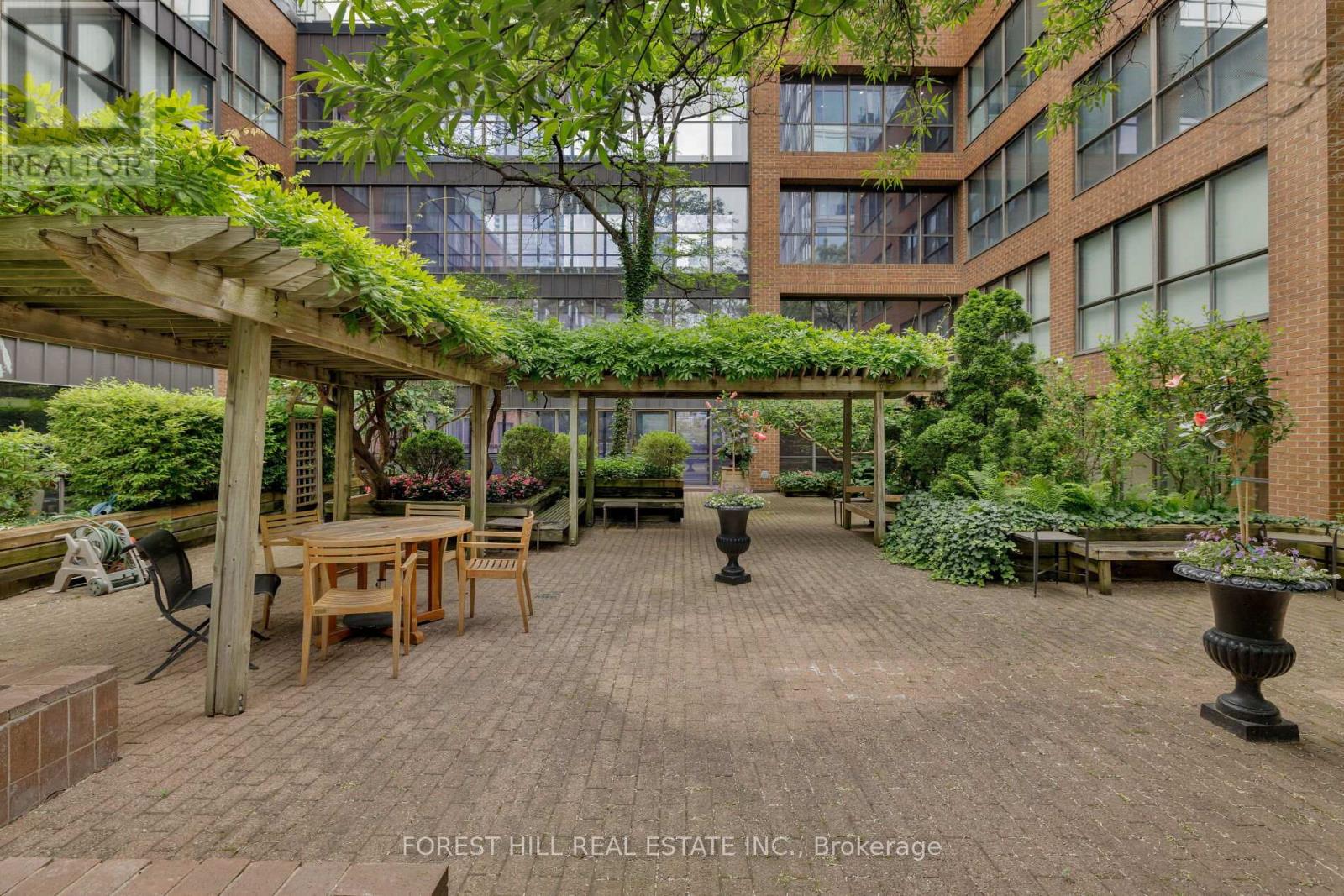 404 - 164 Cumberland Street, Toronto, Ontario  M5R 1A8 - Photo 38 - C13512454