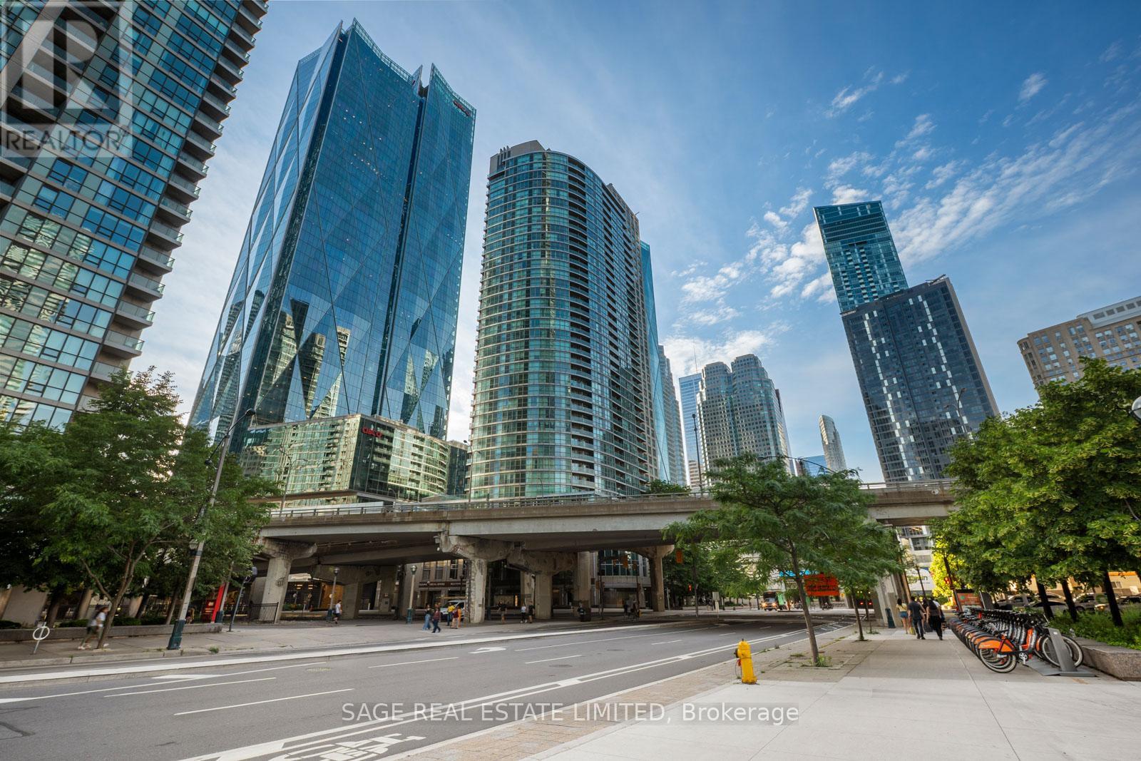 815 - 18 YONGE STREET, Toronto, Ontario