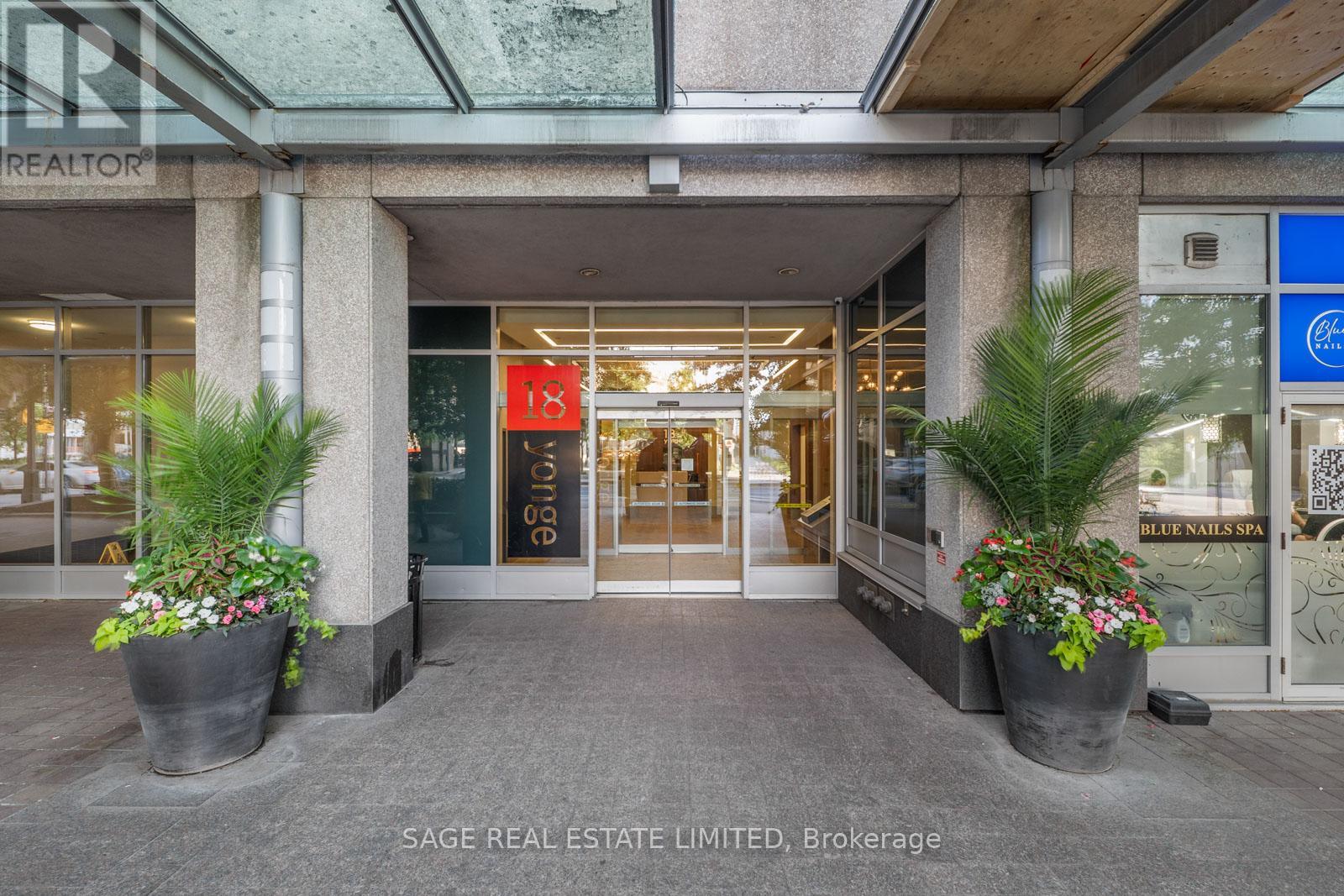 815 - 18 Yonge Street, Toronto, Ontario  M5E 1Z8 - Photo 2 - C13512682
