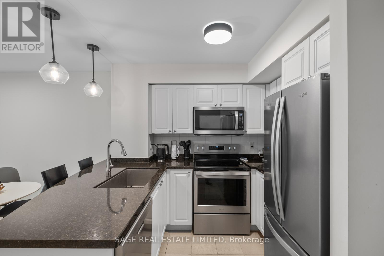 815 - 18 Yonge Street, Toronto, Ontario  M5E 1Z8 - Photo 8 - C13512682