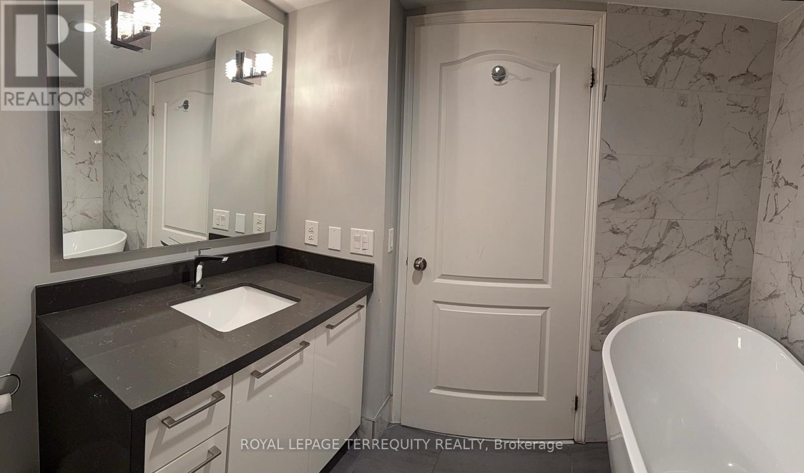 1101 - 50 Lombard Street, Toronto, Ontario  M5C 2X4 - Photo 10 - C13512706