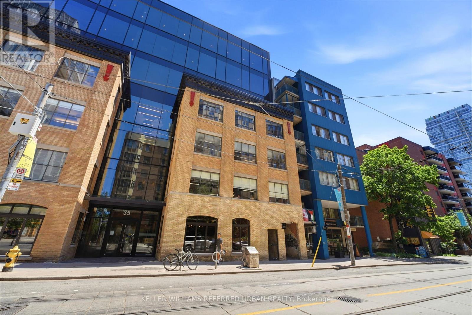 #110 - 35 Mccaul Street, Toronto, Ontario  M5T 1V7 - Photo 1 - C13512728
