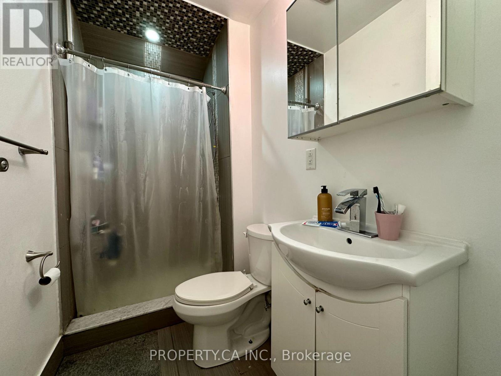 Upper - 129 Munro Street, Toronto, Ontario M4M 2B8 - Photo 11 - E13512364