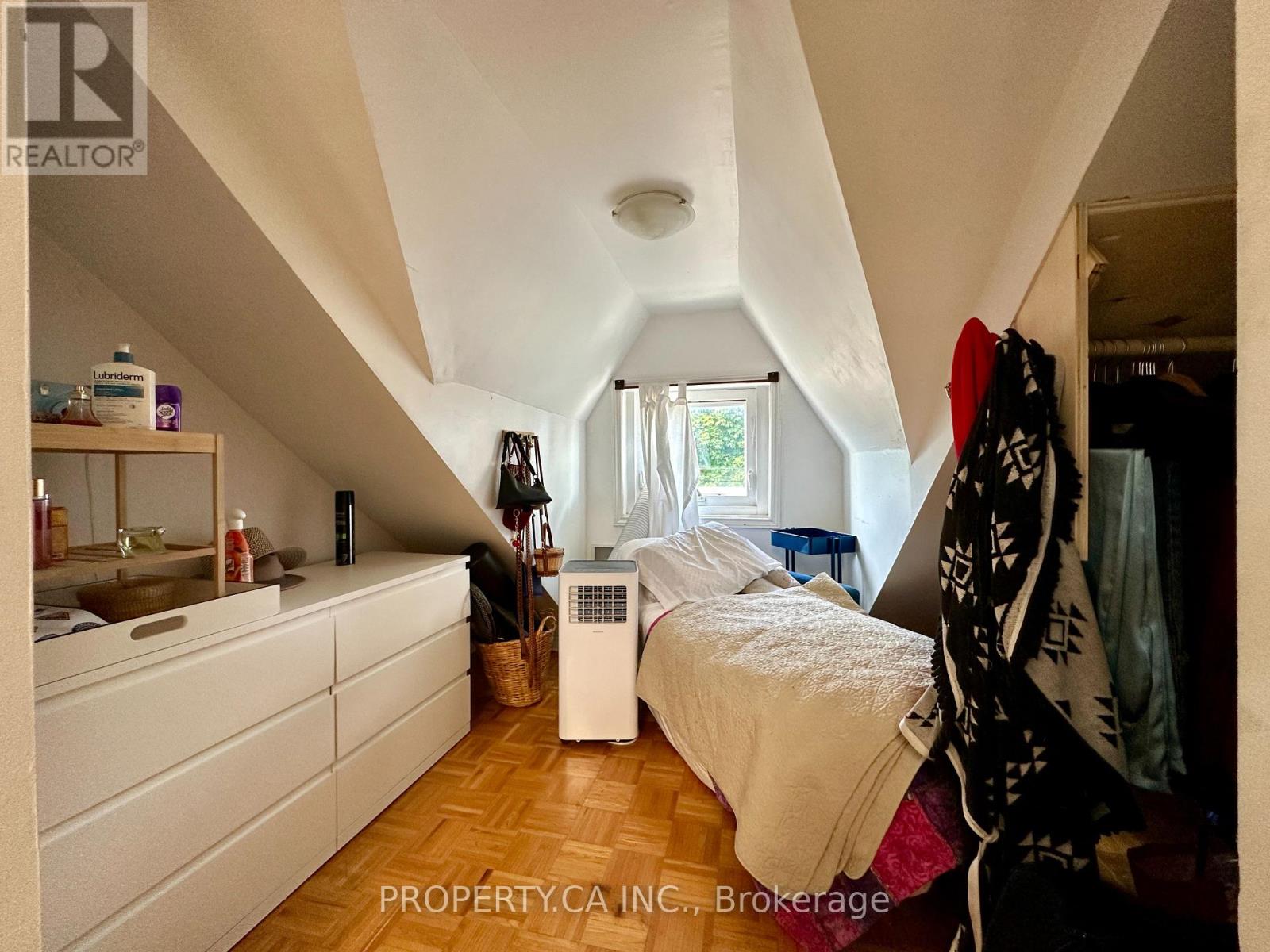 Upper - 129 Munro Street, Toronto, Ontario M4M 2B8 - Photo 14 - E13512364