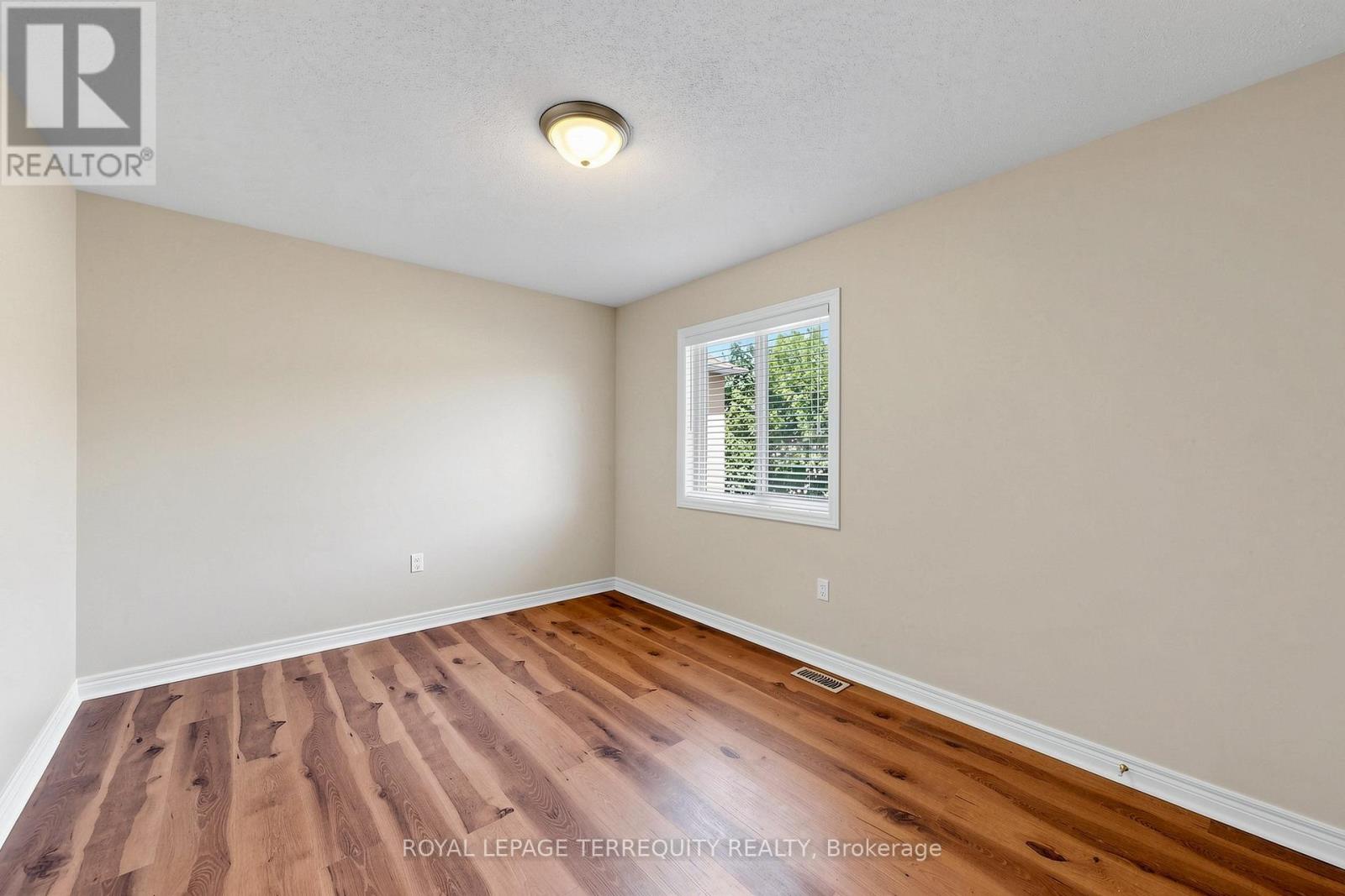 12 Ballantyne Drive, Ajax, Ontario  L1T 4H8 - Photo 34 - E13512796