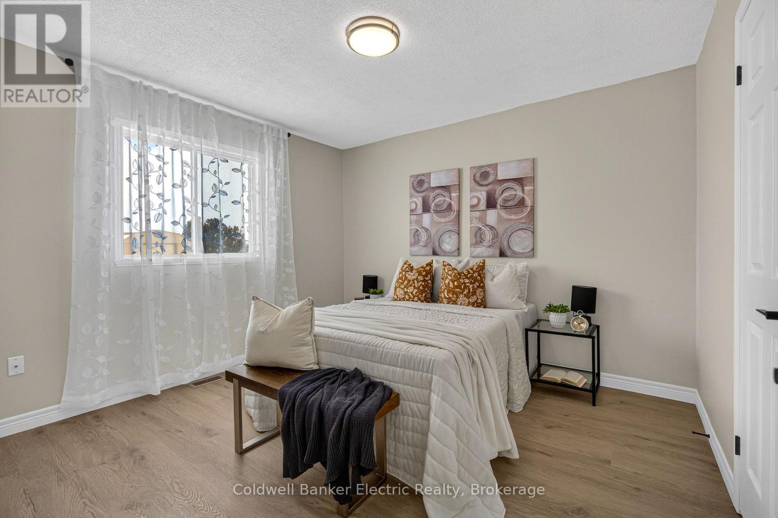 329 Mary Street W, Kawartha Lakes, Ontario  K9V 5X5 - Photo 13 - X13511544