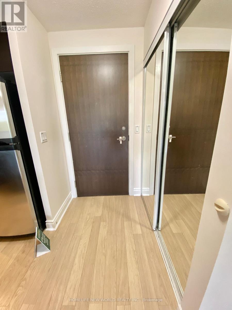 387 - 23 Cox Boulevard, Markham, Ontario  L3R 7Z9 - Photo 2 - N13512370