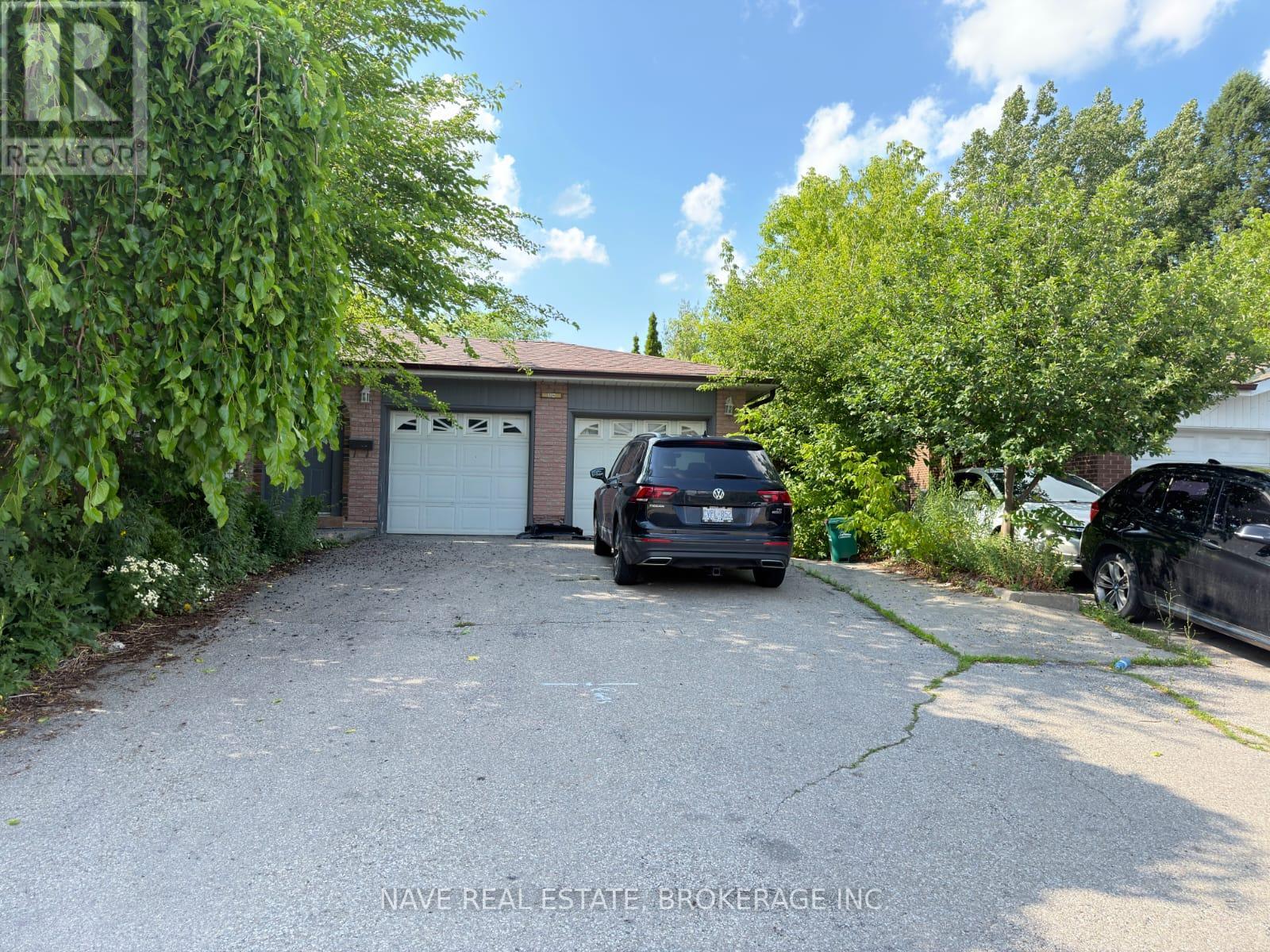 BACK UNIT - 54 ELGIN MILLS ROAD W, Richmond Hill, Ontario