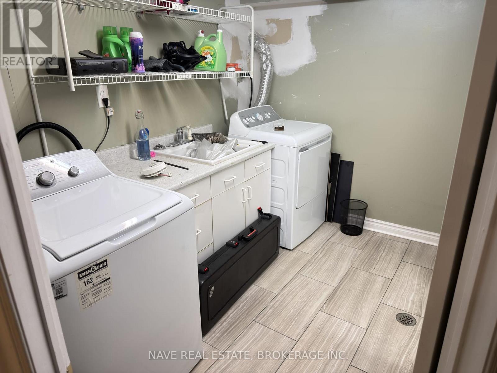 Back Unit - 54 Elgin Mills Road W, Richmond Hill, Ontario  L4C 4M2 - Photo 14 - N13512390