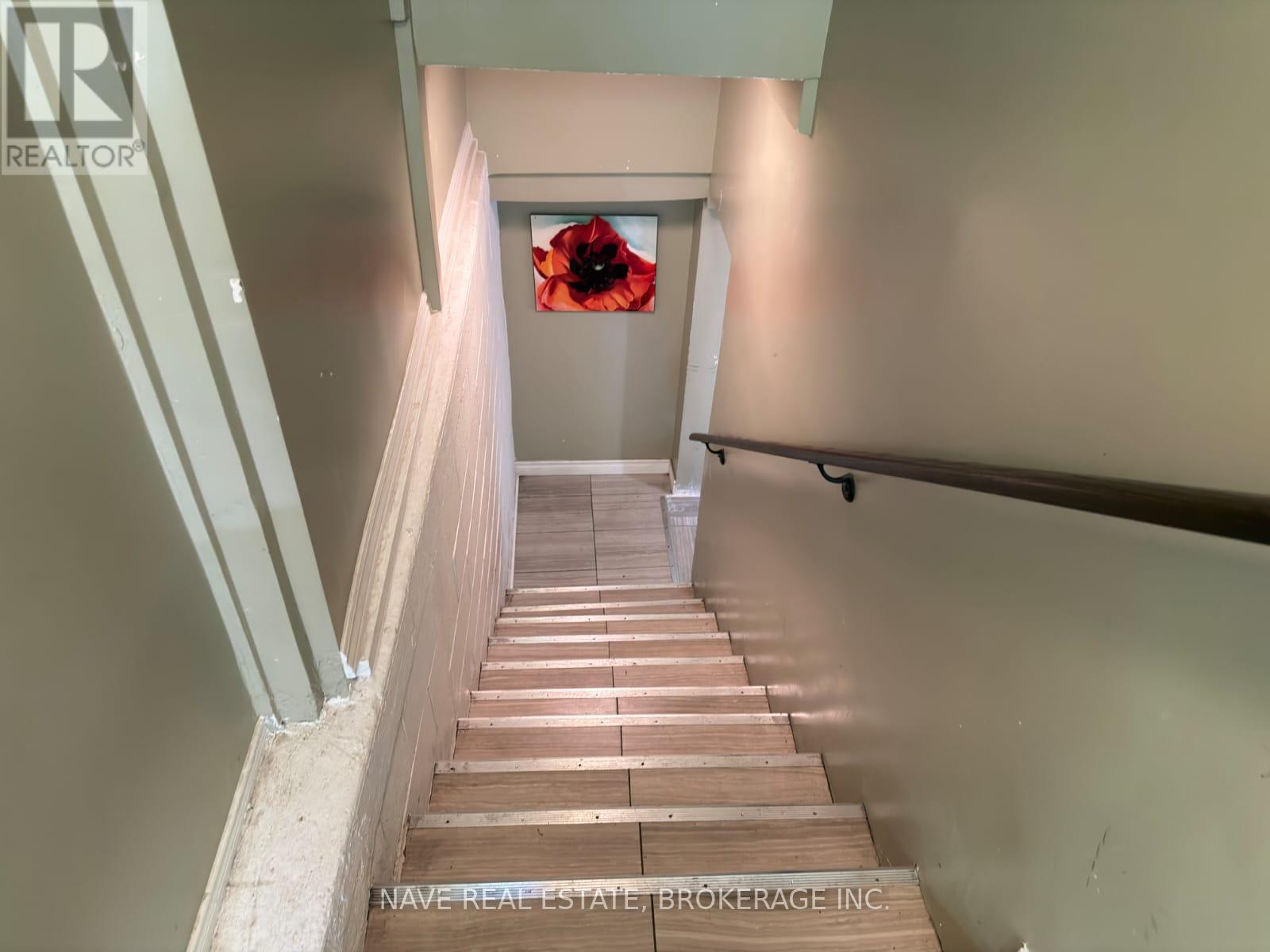 Back Unit - 54 Elgin Mills Road W, Richmond Hill, Ontario  L4C 4M2 - Photo 4 - N13512390
