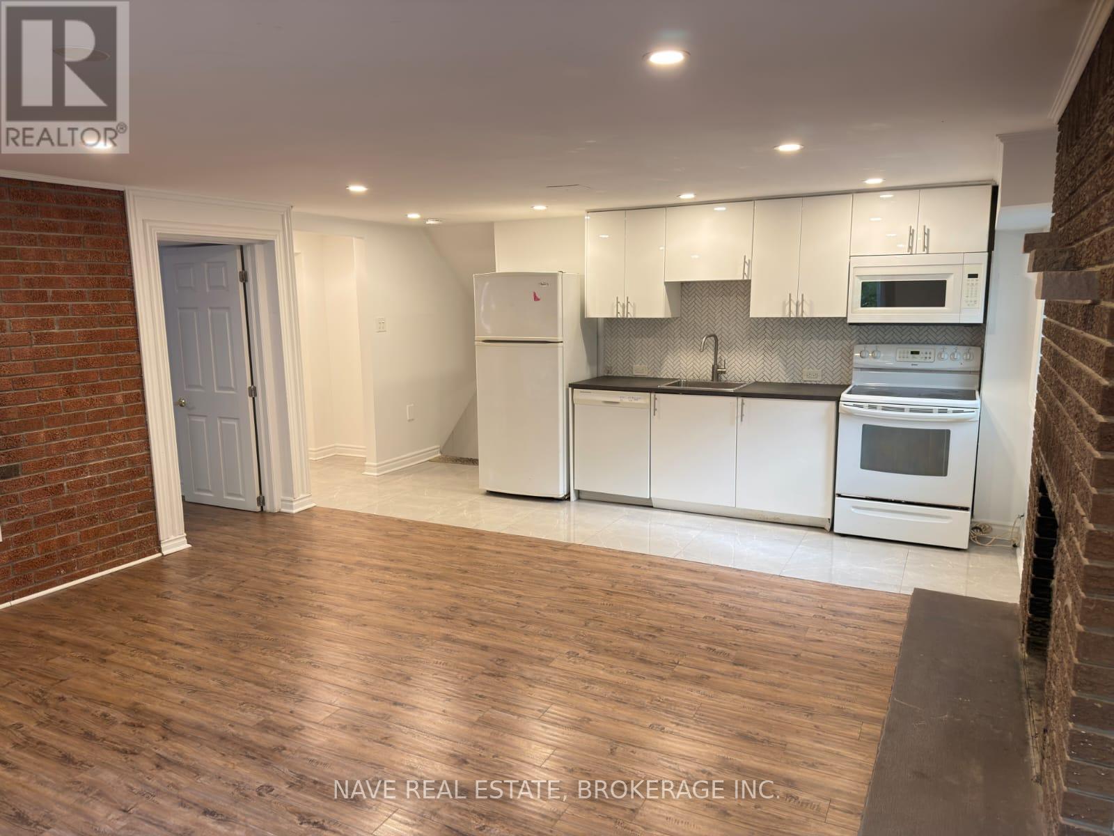 Back Unit - 54 Elgin Mills Road W, Richmond Hill, Ontario  L4C 4M2 - Photo 8 - N13512390