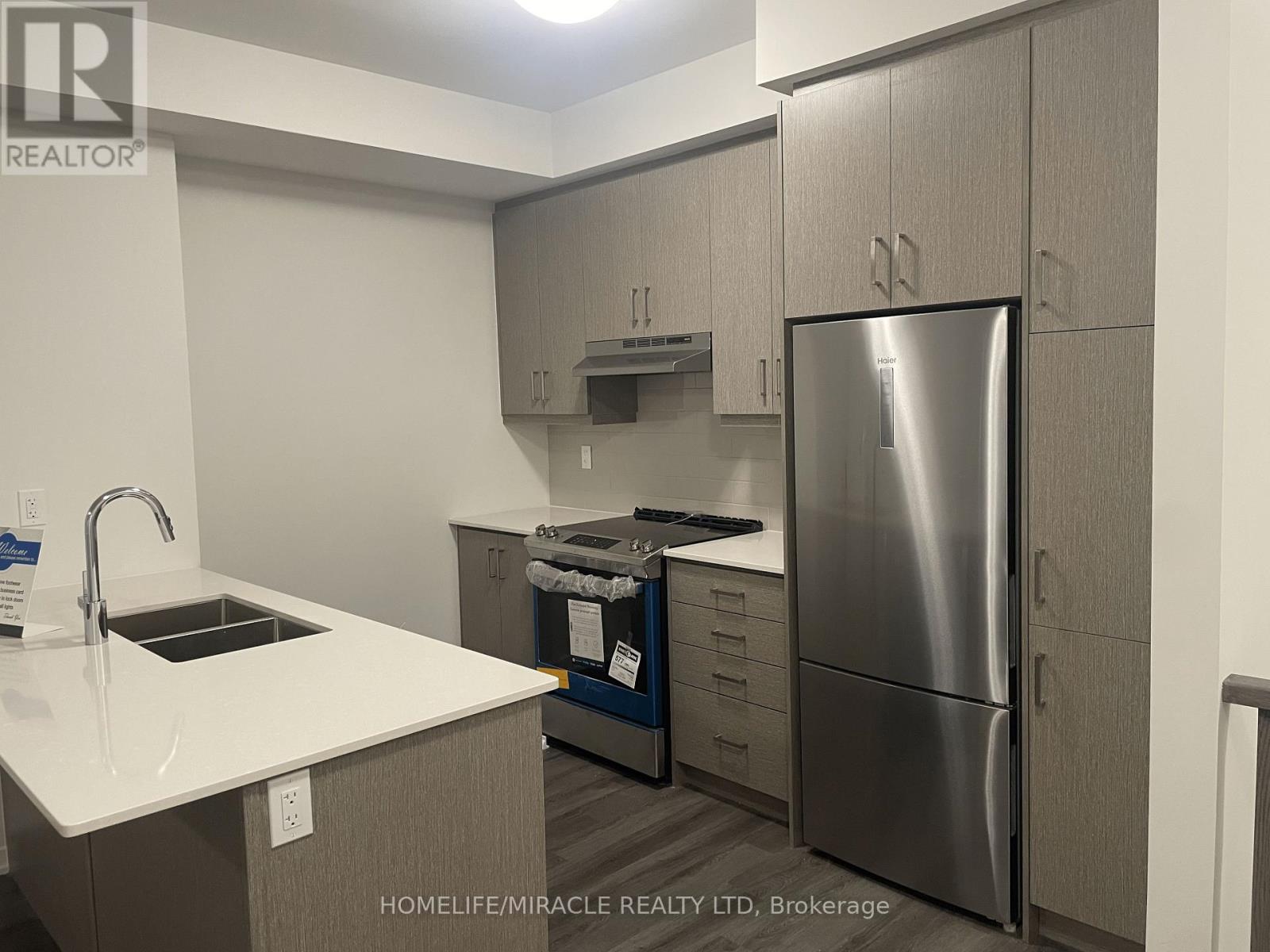 189 - 141 Honeycrisp Crescent, Vaughan, Ontario  L4K 0N7 - Photo 7 - N13512572
