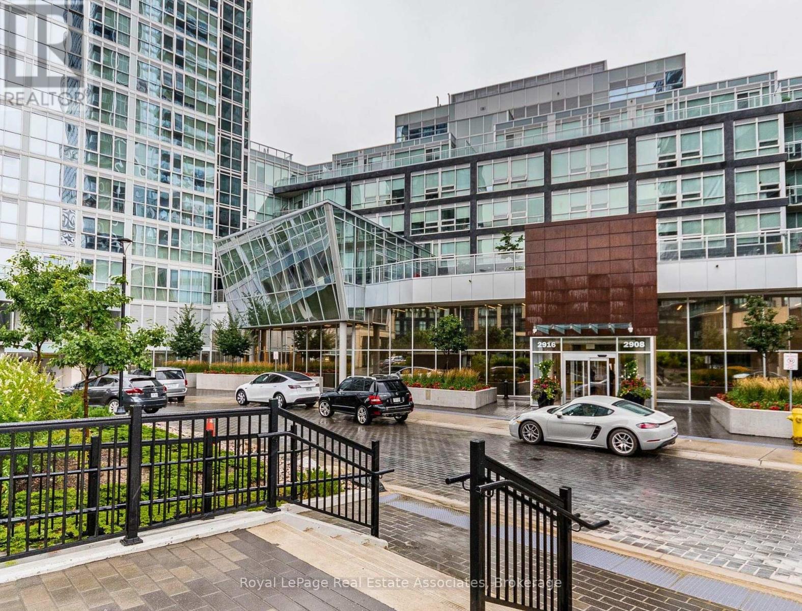 2805 - 2916 HIGHWAY 7, Vaughan, Ontario