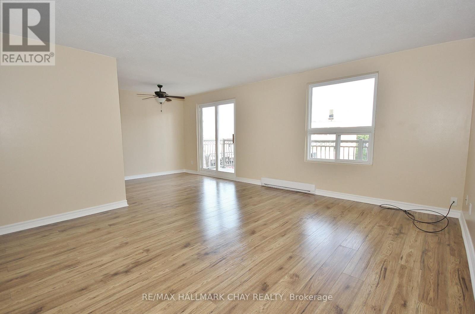 C3a - 95 Holland Street W, Bradford West Gwillimbury, Ontario  L3Z 1R8 - Photo 2 - N13512752