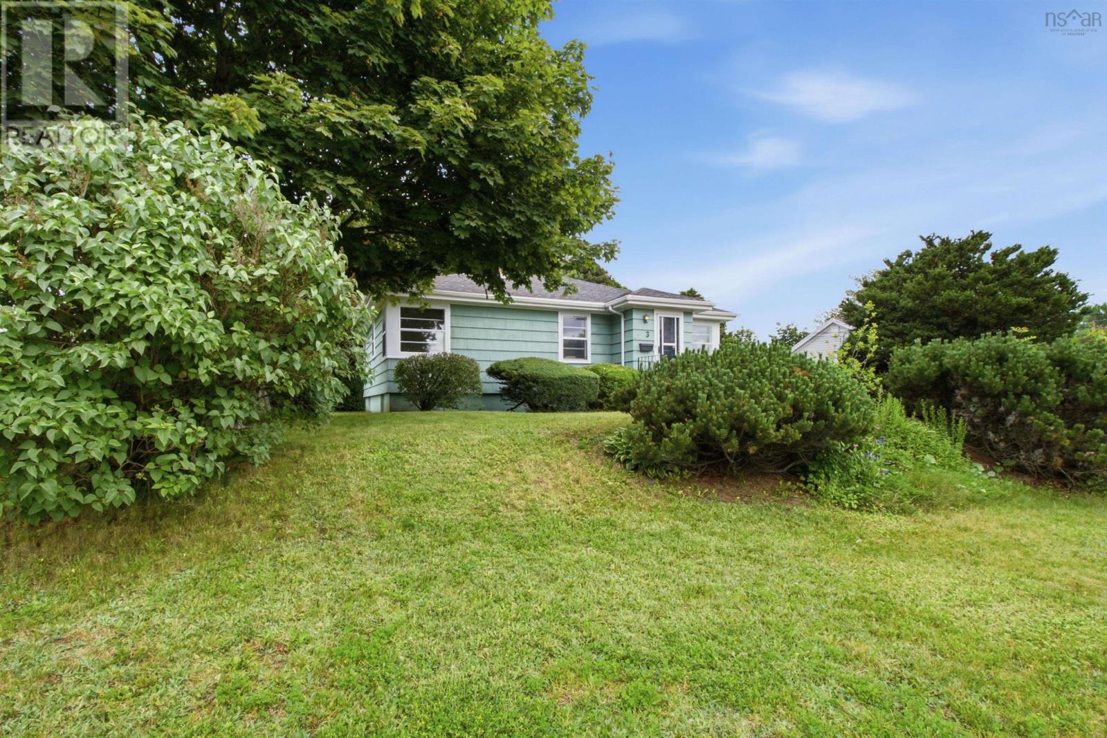 3 Guysborough Avenue, Dartmouth, Nova Scotia  B2W 1S4 - Photo 2 - 202616262