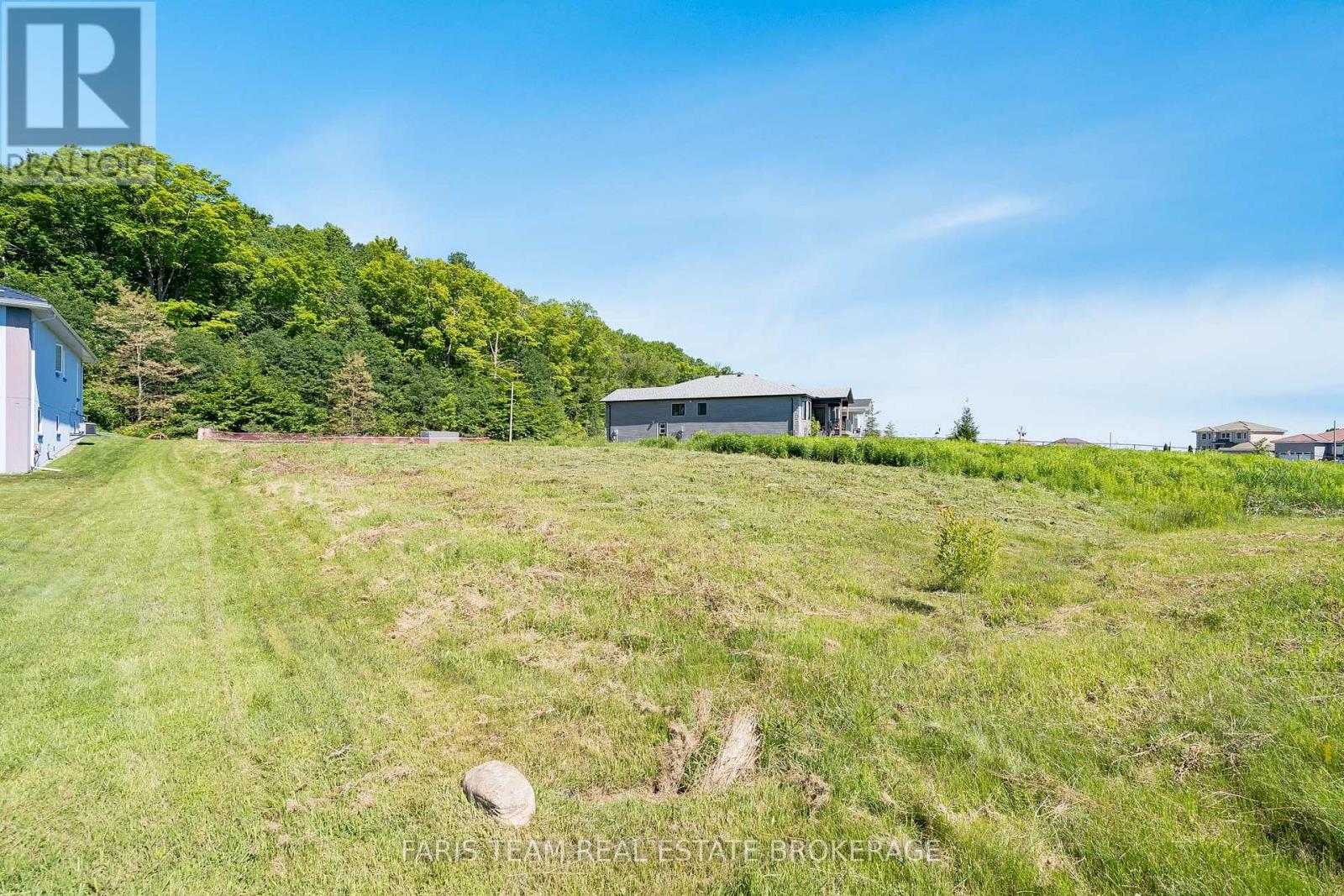 565 Taylor Drive, Midland, Ontario  L4R 5L9 - Photo 5 - S13512566