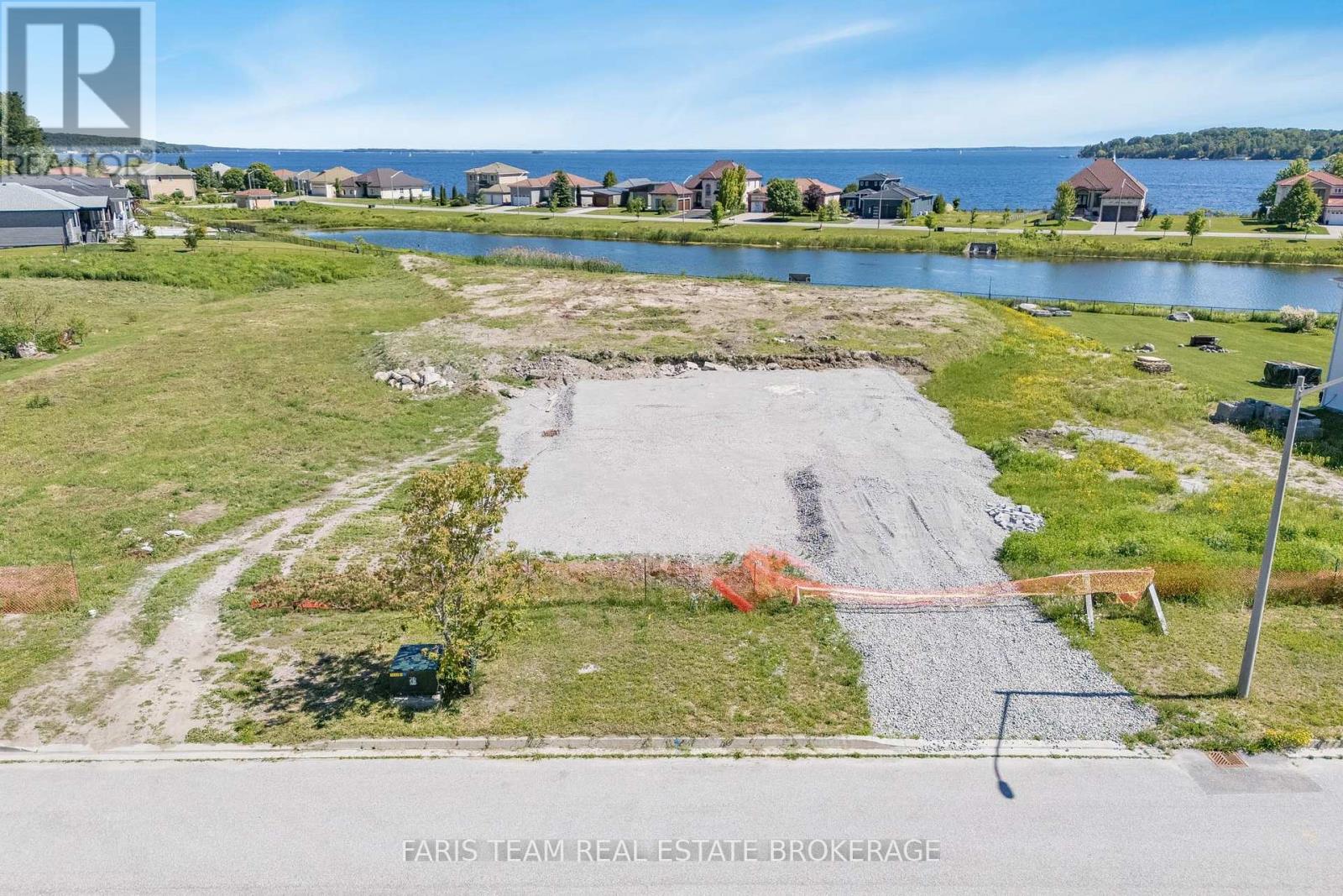 601 Taylor Drive, Midland, Ontario  L4R 5L9 - Photo 2 - S13512648