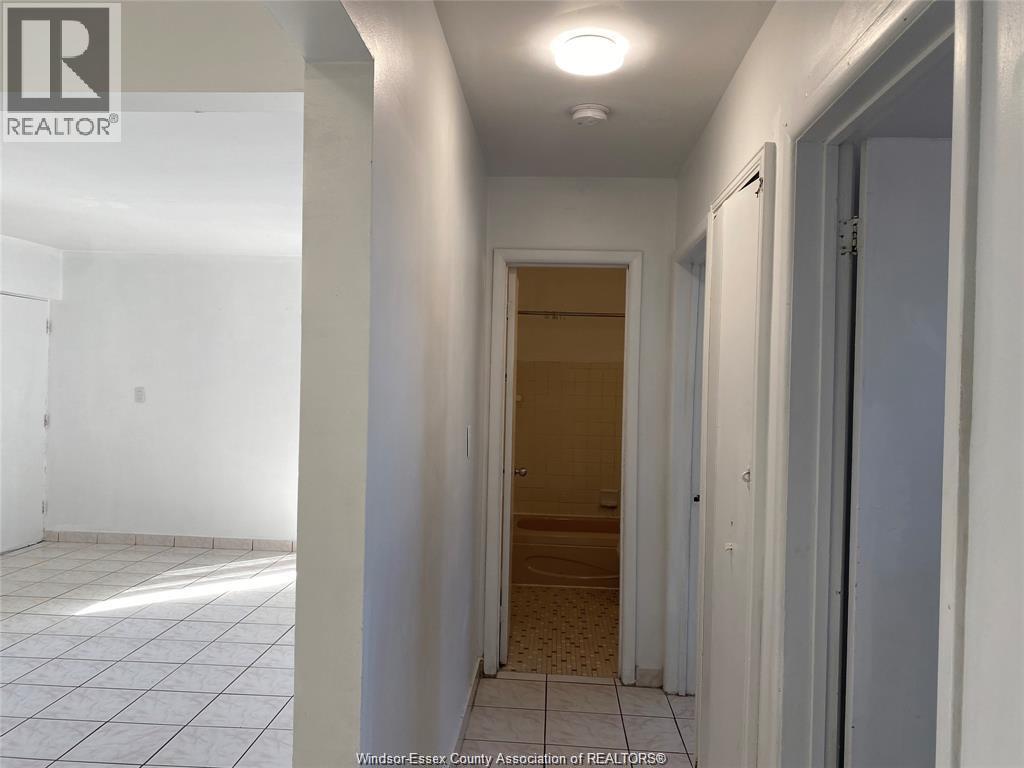 2476 Rivard Avenue Unit# 5, Windsor, Ontario  N8T 2H2 - Photo 7 - 26015813