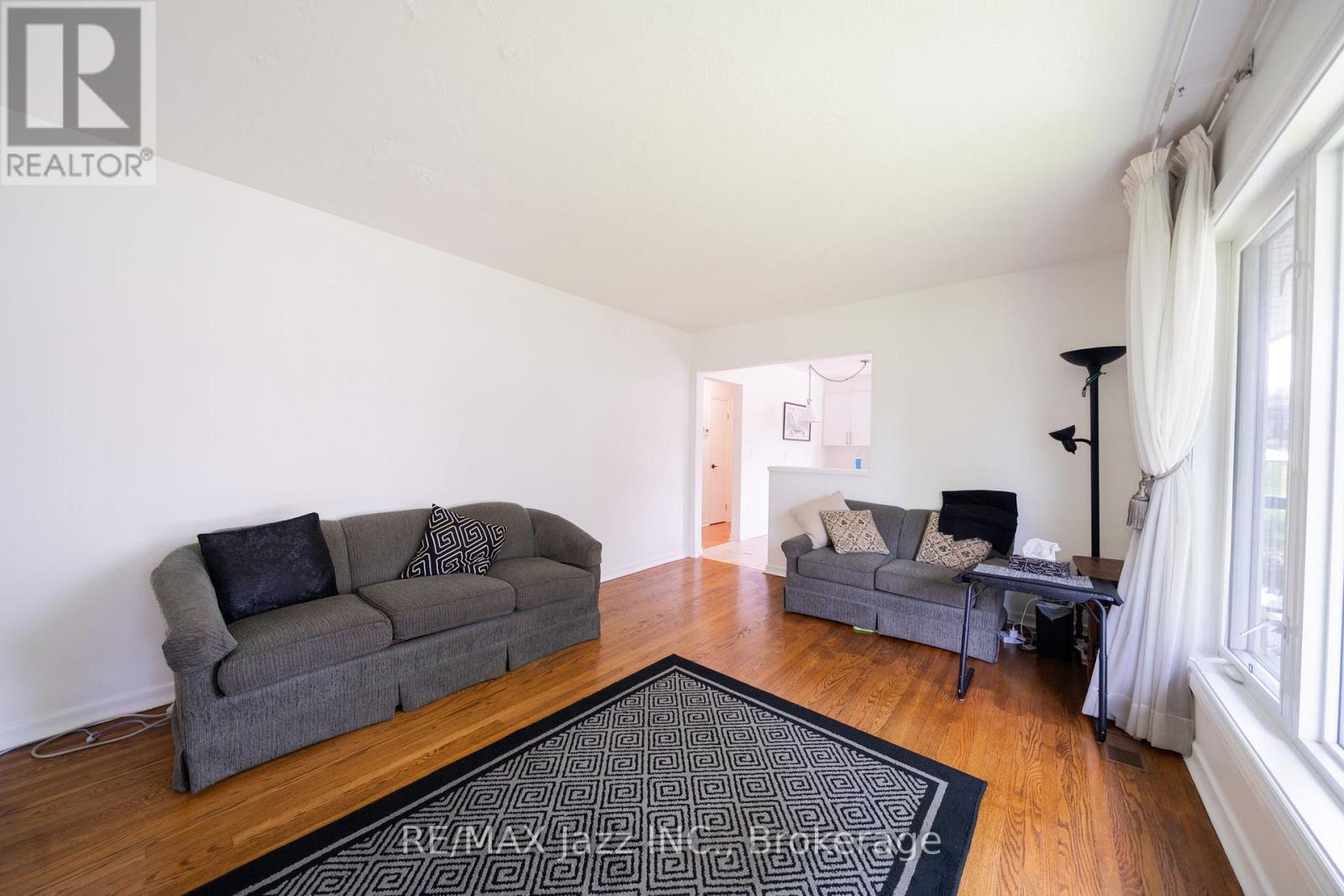 607 Gliddon Avenue, Oshawa, Ontario L1H 2A1 - Photo 10 - E13512922