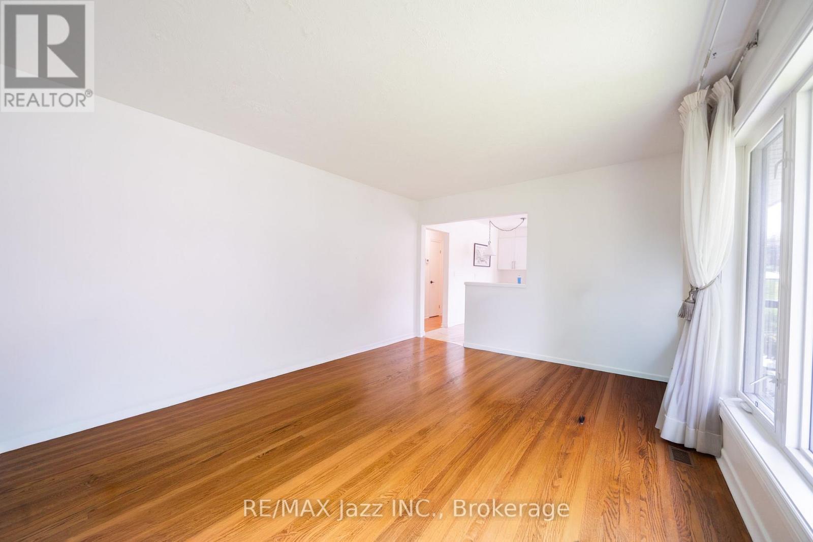 607 Gliddon Avenue, Oshawa, Ontario L1H 2A1 - Photo 11 - E13512922