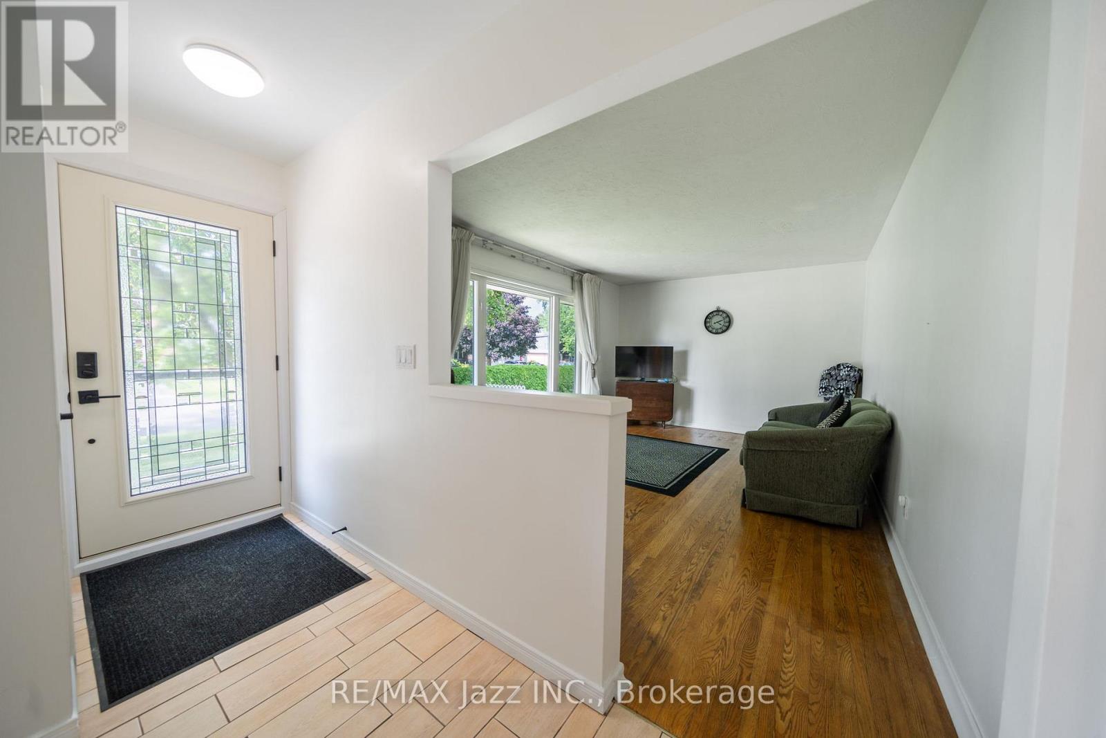 607 Gliddon Avenue, Oshawa, Ontario L1H 2A1 - Photo 7 - E13512922