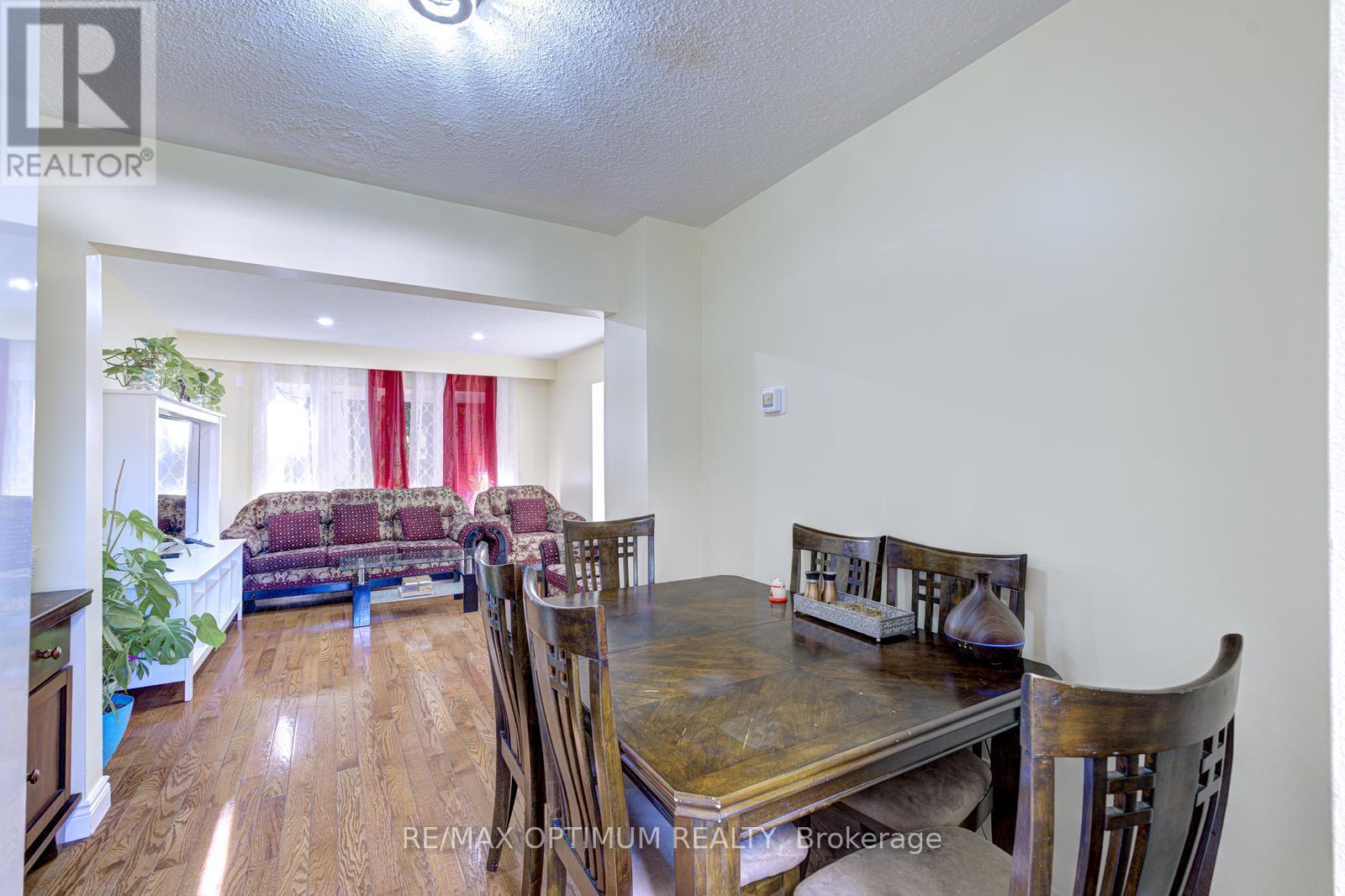 21 Juniper Crescent, Brampton, Ontario  L6S 1J9 - Photo 10 - W13512400