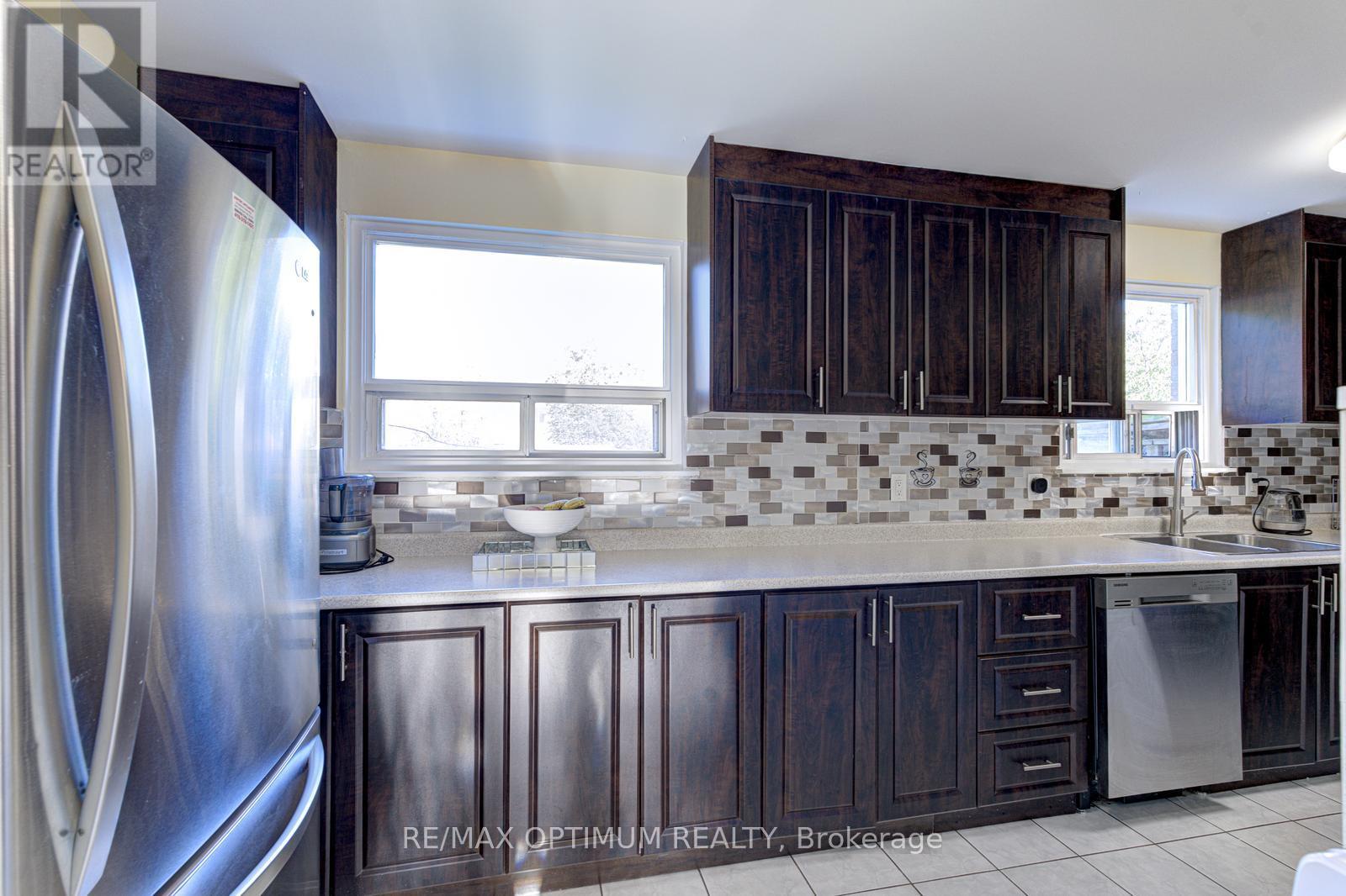 21 Juniper Crescent, Brampton, Ontario  L6S 1J9 - Photo 14 - W13512400