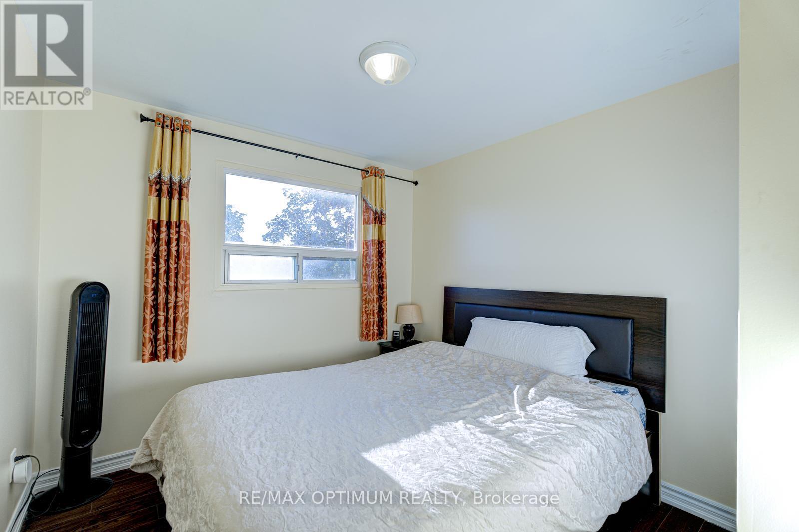 21 Juniper Crescent, Brampton, Ontario  L6S 1J9 - Photo 19 - W13512400