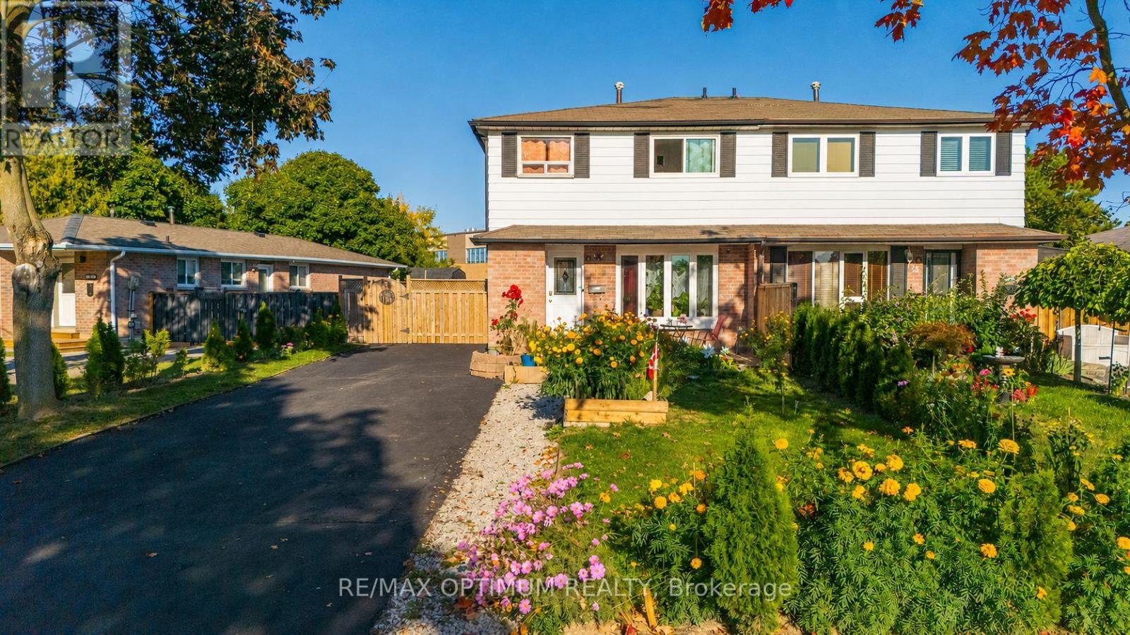 21 Juniper Crescent, Brampton, Ontario  L6S 1J9 - Photo 3 - W13512400