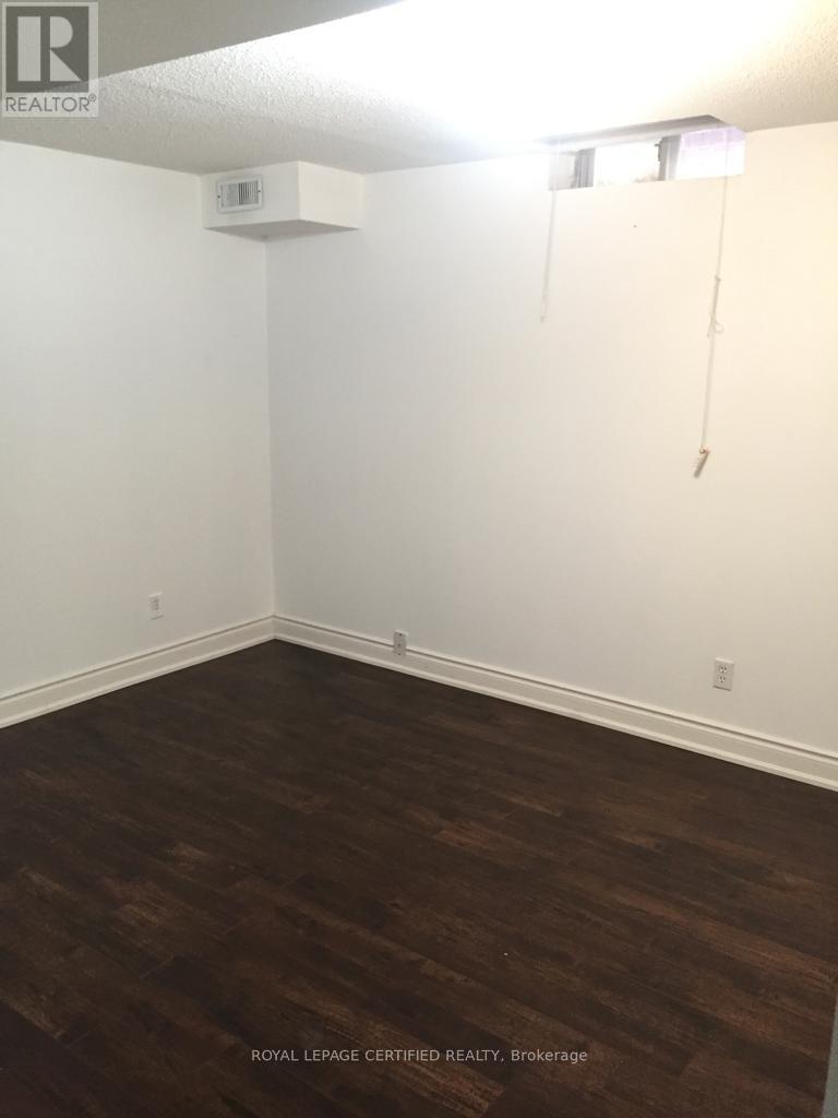 Bsmt - 5480 Whitehorn Avenue, Mississauga, Ontario  L5V 1V5 - Photo 8 - W13512420