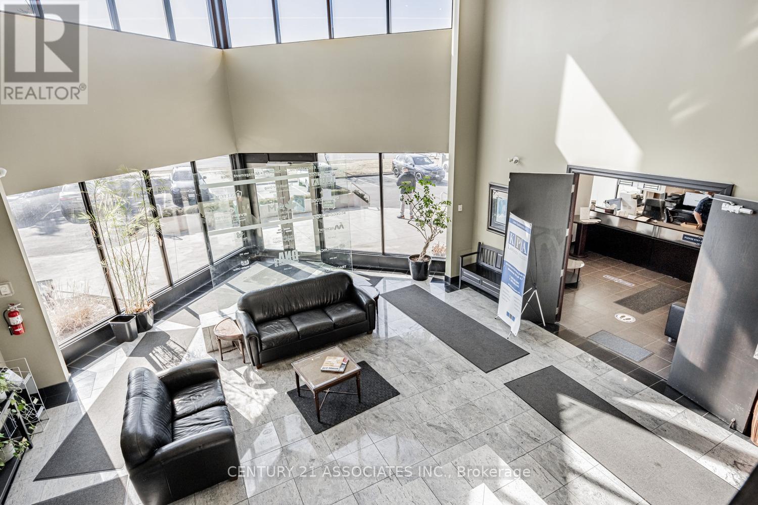 103 - 200 Matheson Boulevard W, Mississauga, Ontario L5R 3L7 - Photo 2 - W13512452