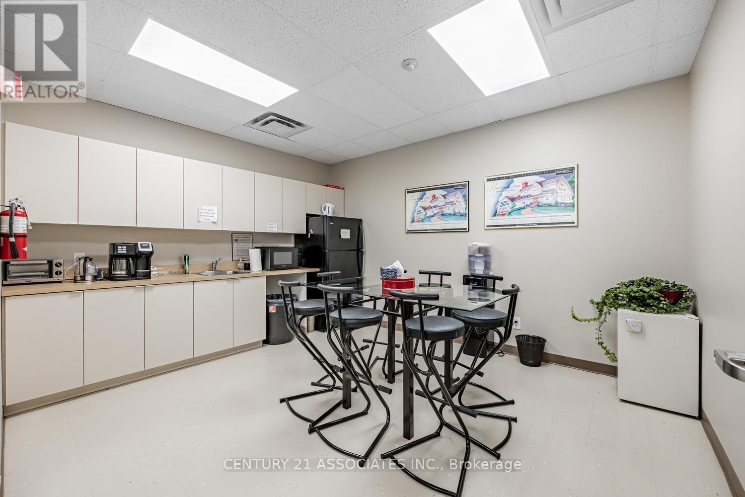103 - 200 Matheson Boulevard W, Mississauga, Ontario L5R 3L7 - Photo 5 - W13512452
